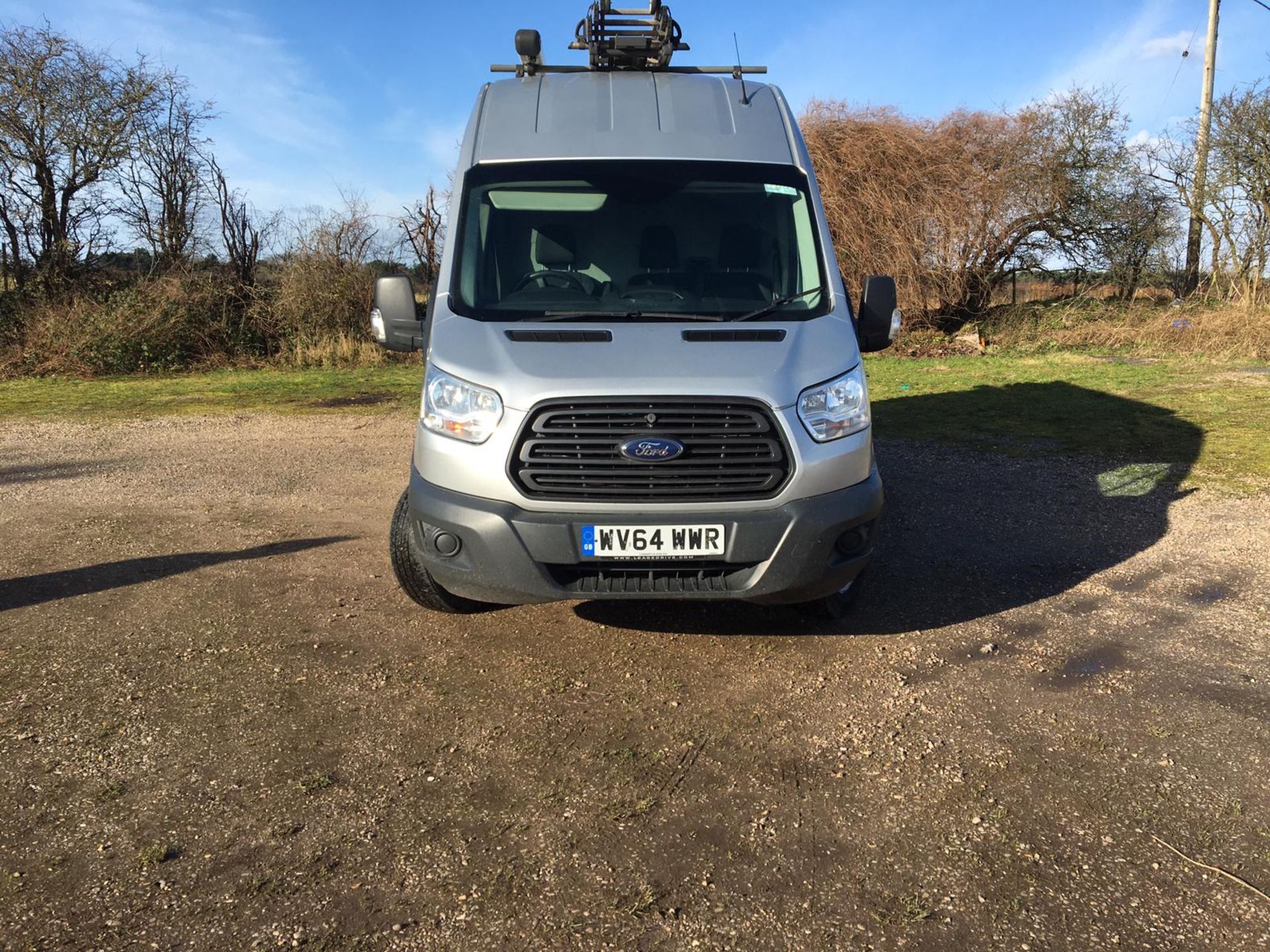 2014/64 REG FORD TRANSIT 350 2.2 DIESEL SILVER PANEL VAN, SHOWING 0 FORMER KEEPERS *NO VAT* - Image 2 of 11