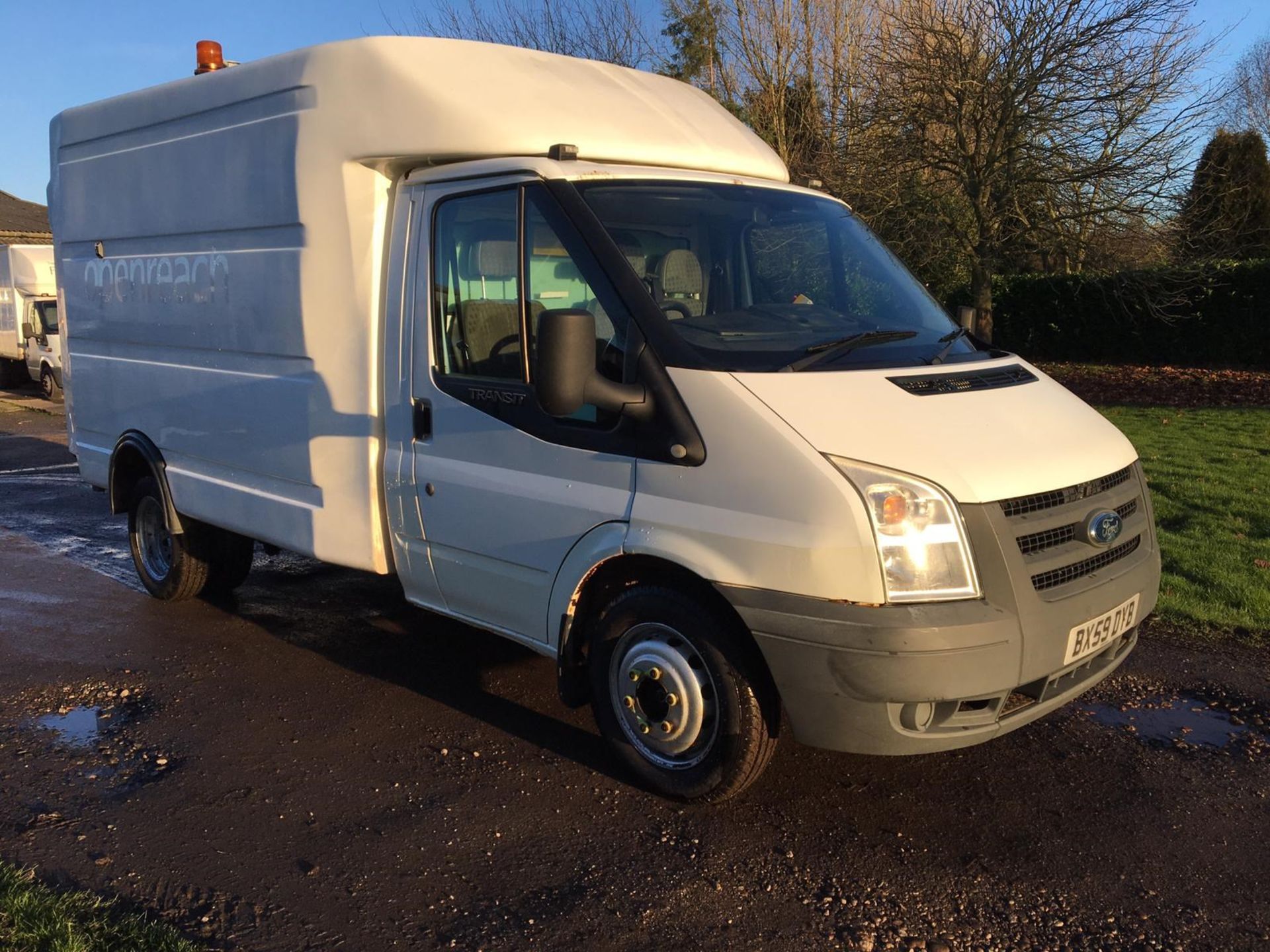 2009/59 REG FORD TRANSIT 100 T350M RWD 2.4 DIESEL COMPRESSOR & ELECTRICS, SHOWING 0 FORMER KEEPERS