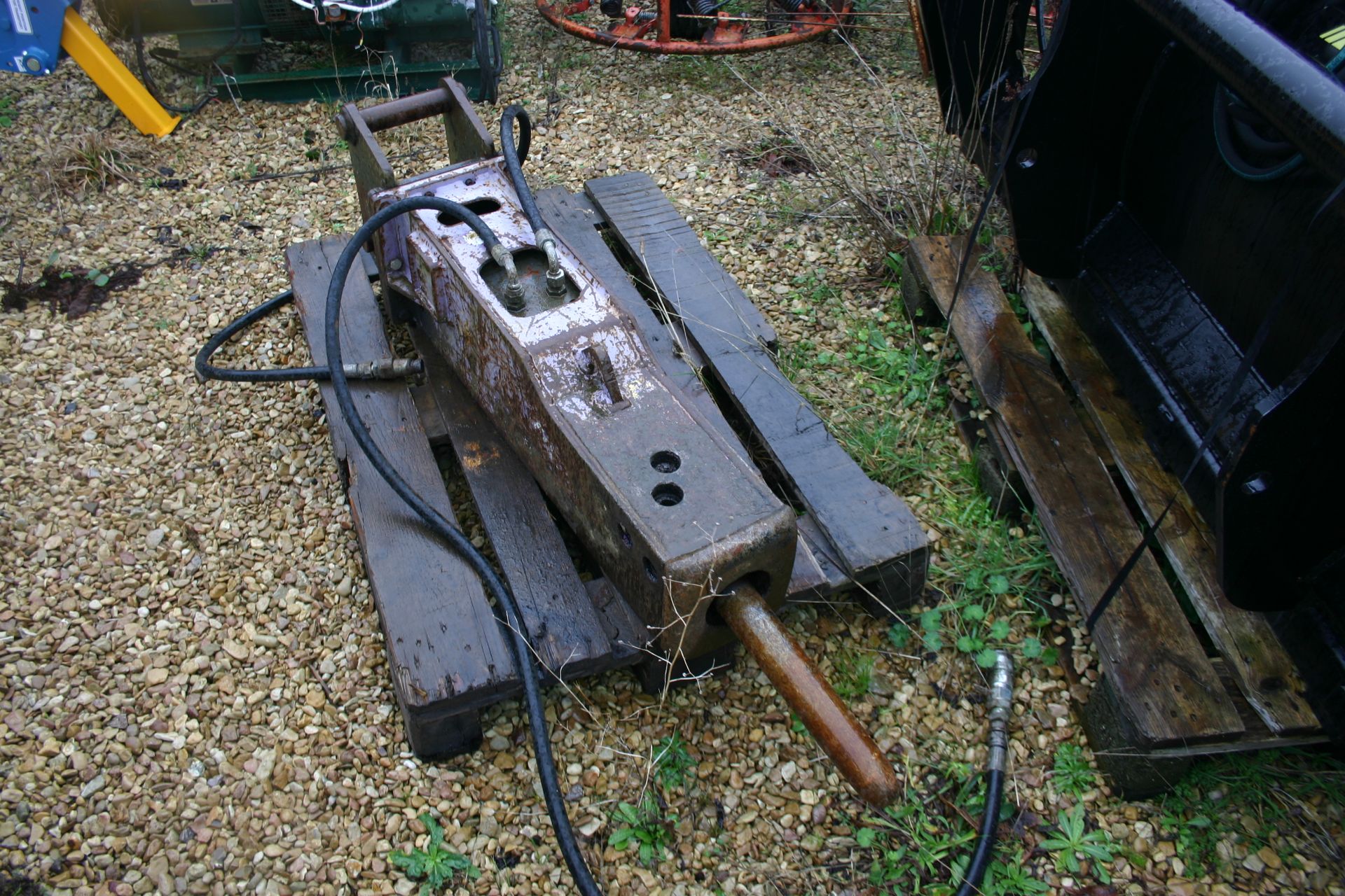PRO DEM HYDRAULIC BREAKER ATTACHMENT, BELIEVED TO BE 2005 & CAME OFF 5 TON MACHINE *PLUS VAT* - Image 2 of 3