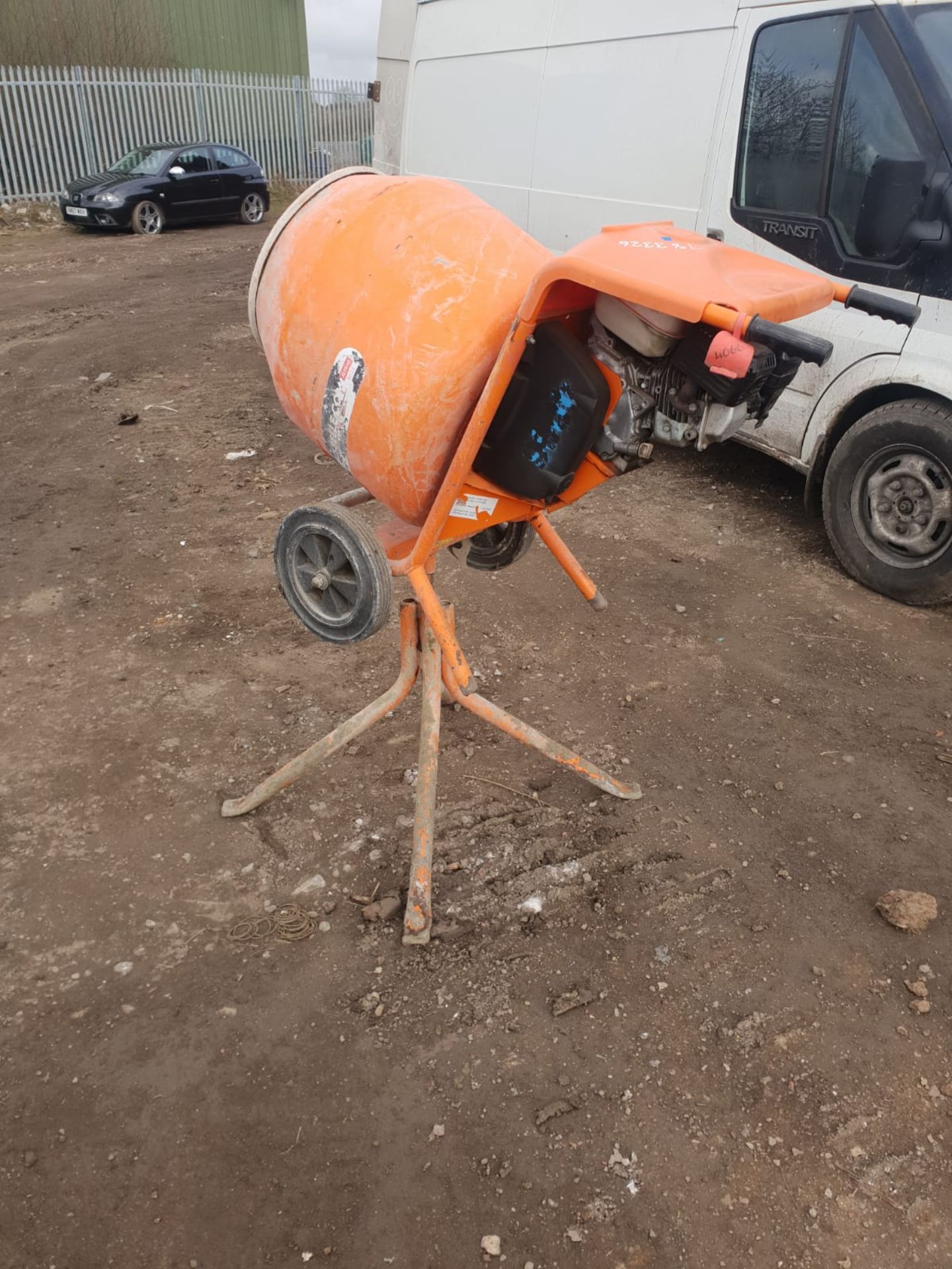 BELLE CEMENT MIXER, YEAR 2012, C/W STAND IN WORKING ORDER *NO VAT* - Image 5 of 5