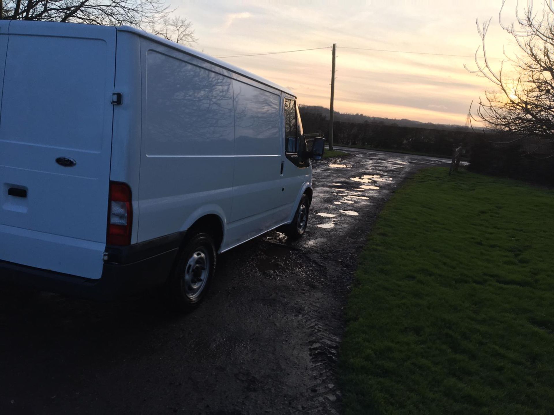 2008/08 REG FORD TRANSIT 85 T260S FWD 2.2 DIESEL PANEL VAN, SHOWING 3 FORMER KEEPERS *NO VAT* - Bild 7 aus 12