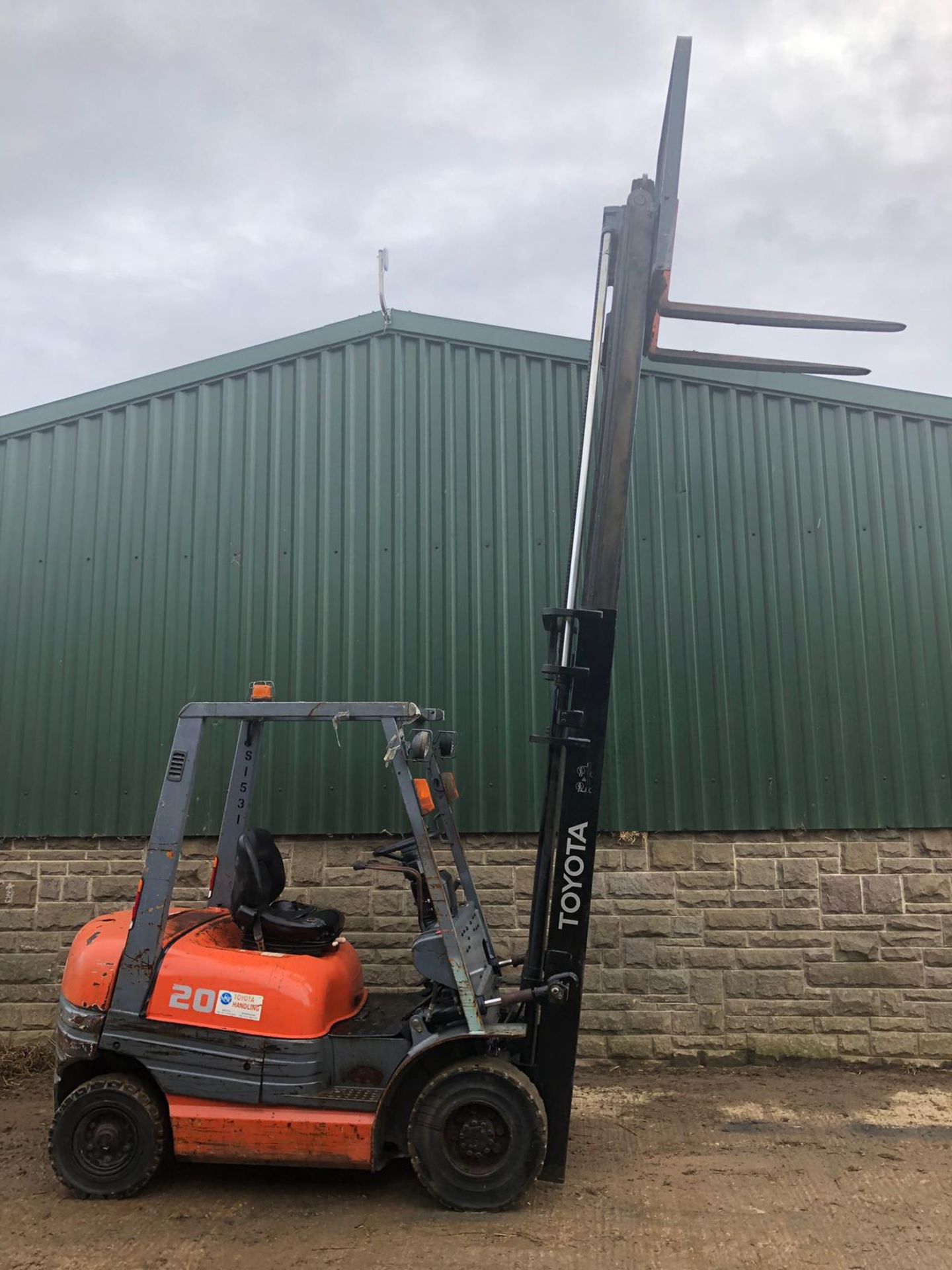 TOYOTA 20 FORKLIFT - *PLUS VAT* - Image 3 of 17