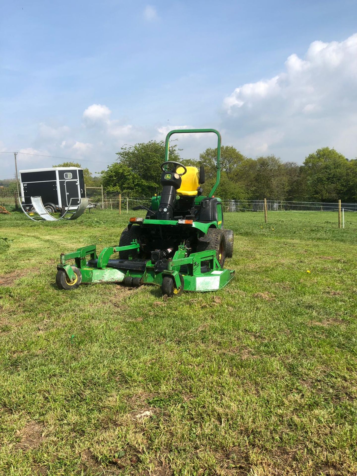 JOHN DEERE 1545 RIDE ON LAWN MOWER, YEAR 2008, RUNS, WORKS AND CUTS *PLUS VAT* - Bild 5 aus 6