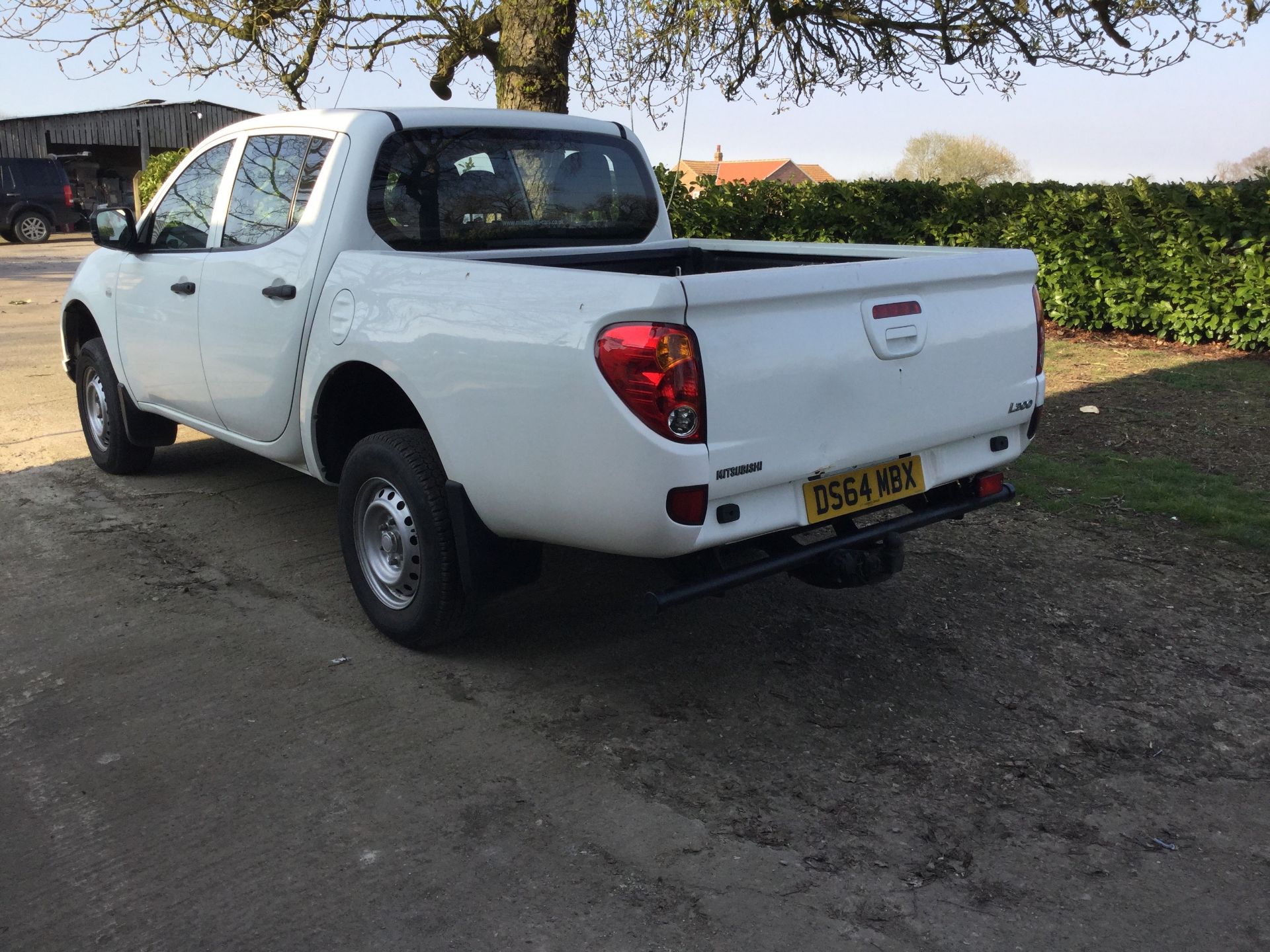 2014/64 REG MITSUBISHI L200 DI-D 4X4 4WORK LB DOUBLE CAB 2.5 DIESEL WHITE PICK-IP 135BHP *PLUS VAT* - Image 3 of 4