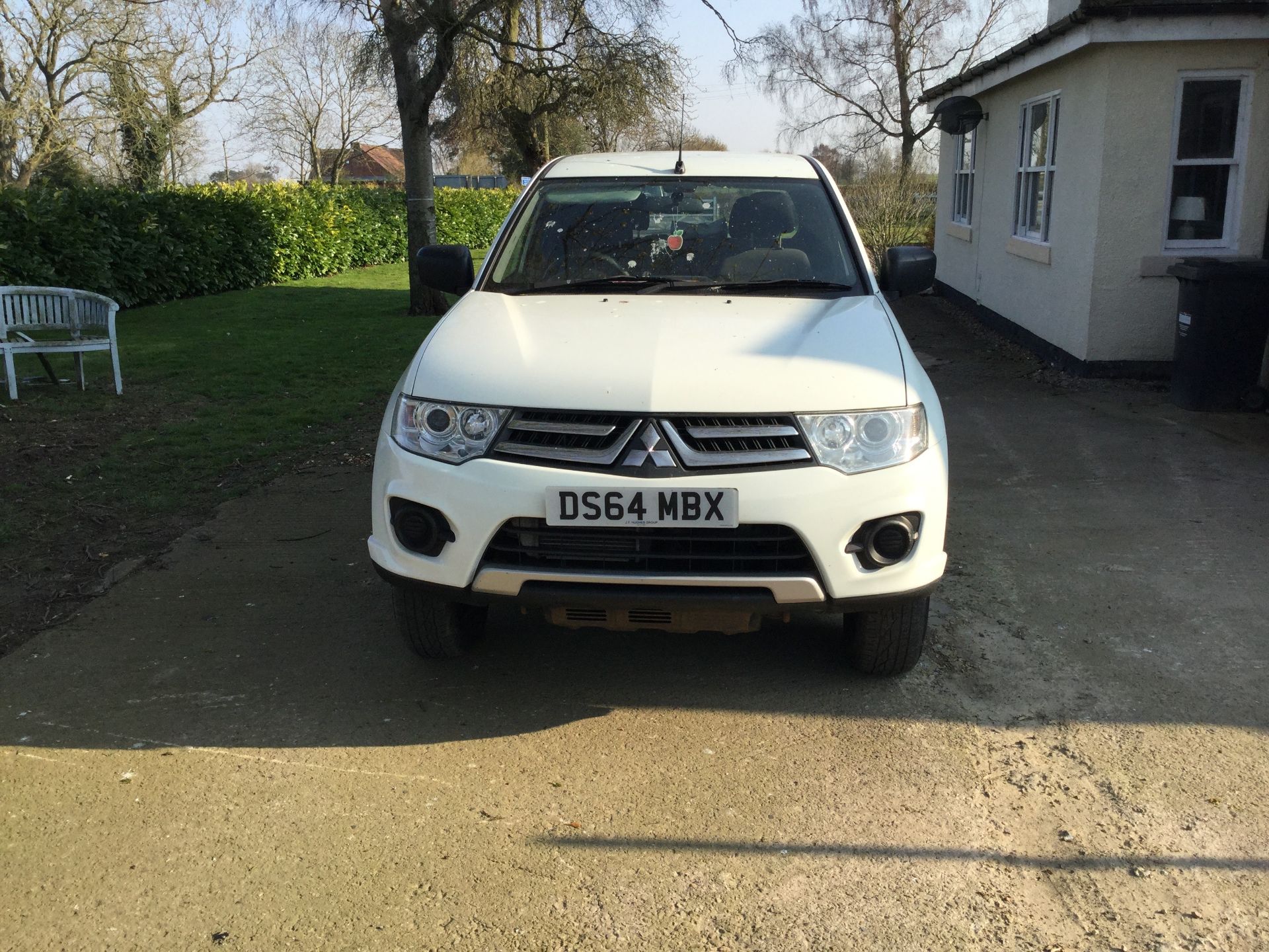 2014/64 REG MITSUBISHI L200 DI-D 4X4 4WORK LB DOUBLE CAB 2.5 DIESEL WHITE PICK-IP 135BHP *PLUS VAT* - Image 2 of 4