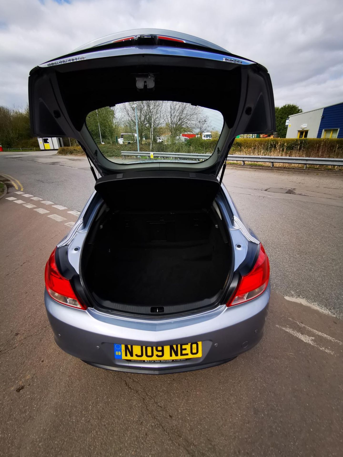 2009/09 REG VAUXHALL INSIGNIA EXCLUSIVE 160CDTI 2.0 DIESEL SILVER 5 DOOR HATCHBACK *NO VAT* - Image 7 of 15