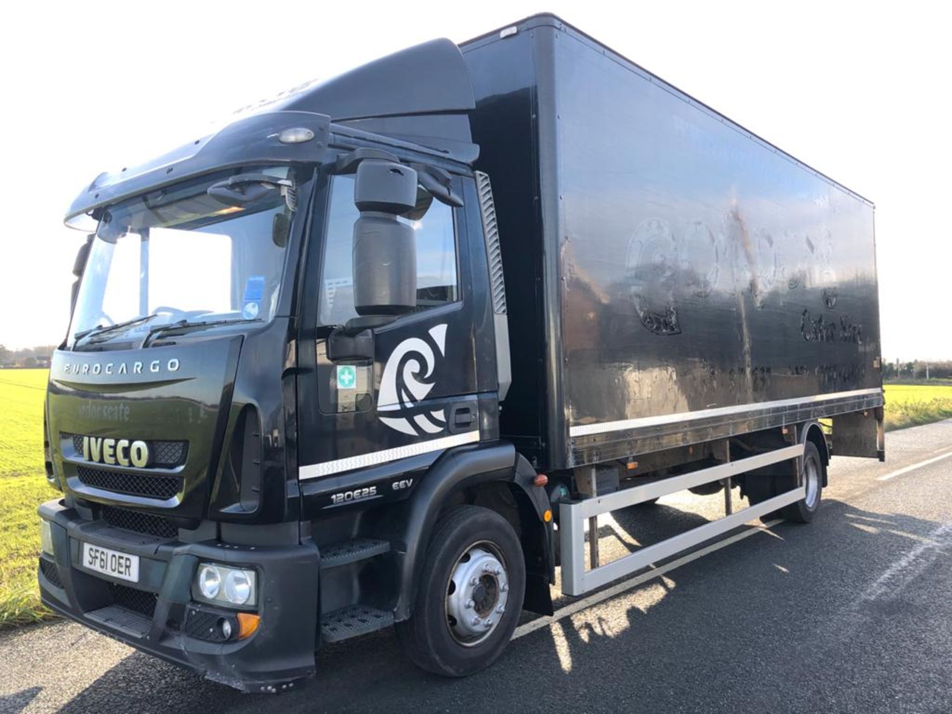 2011/61 REG IVECO EUROCARGO 120E25S BOX LORRY C/W TAIL LIFT, EX LEASING CATERING COMPANY *PLUS VAT* - Bild 2 aus 7