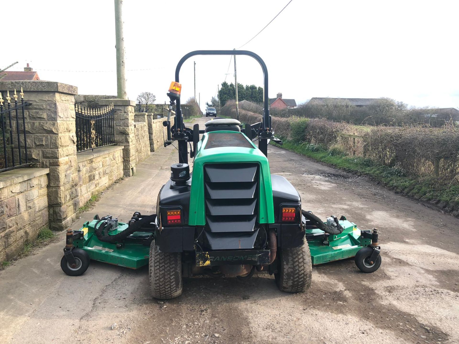 RANSOMES HR6010 BATWING RIDE ON LAWN MOWER, YEAR 2013/62 PLATE, 4 WHEEL DRIVE *PLUS VAT* - Bild 5 aus 5