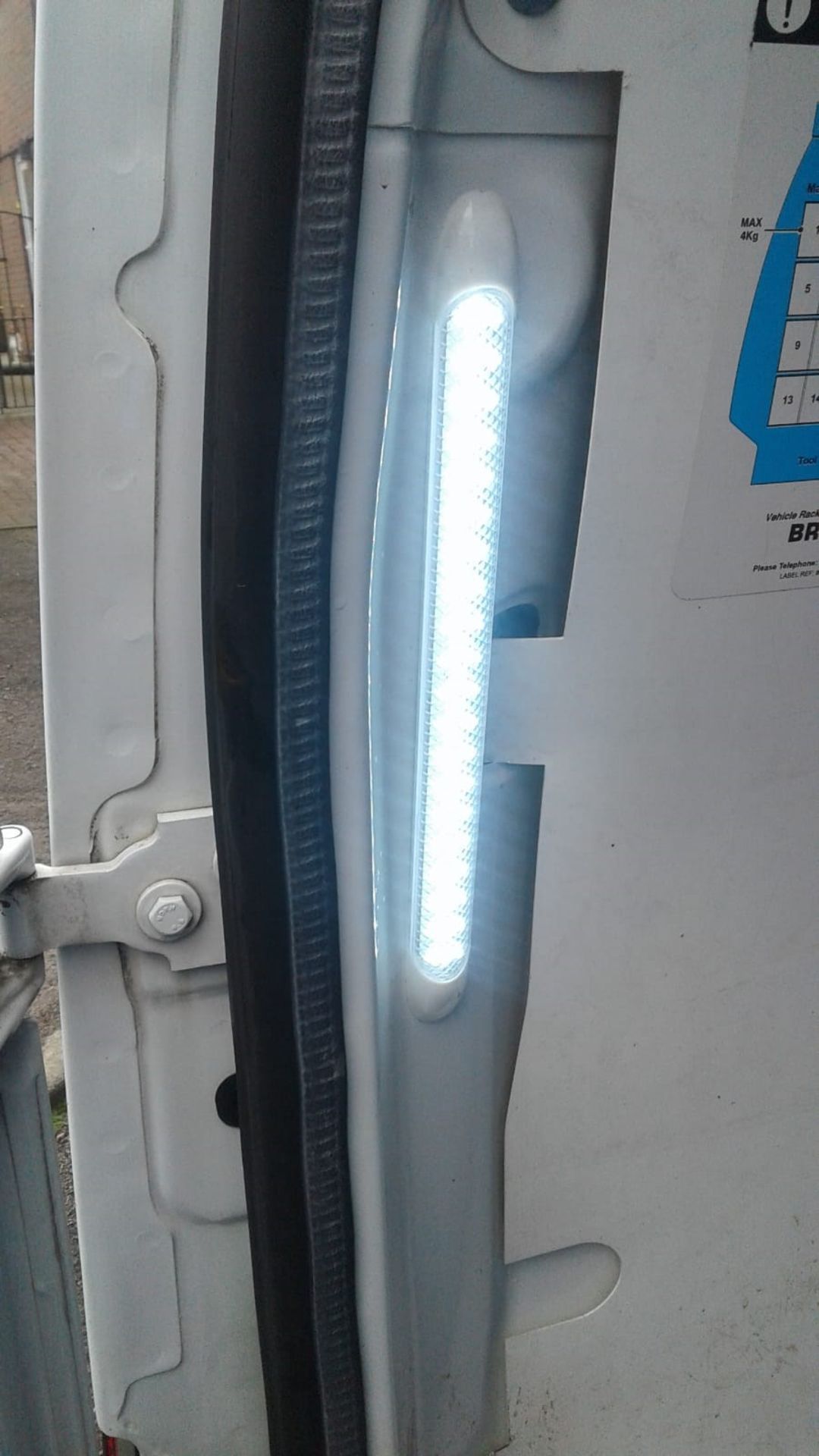 2012/12 REG FORD TRANSIT CONNECT 90 T230 1.8 DIESEL PANEL VAN, SHOWING 0 FORMER KEEPERS *NO VAT* - Image 8 of 17