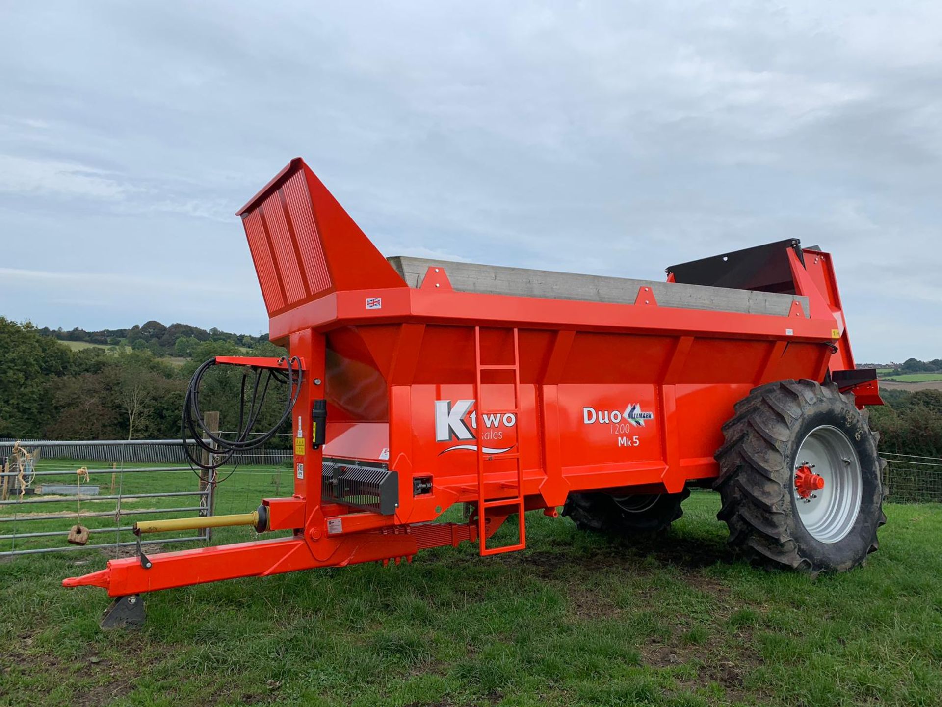 BRAND NEW 12 TONNE KTWO MUCK SPREADER, NEVER BEEN USED *PLUS VAT*