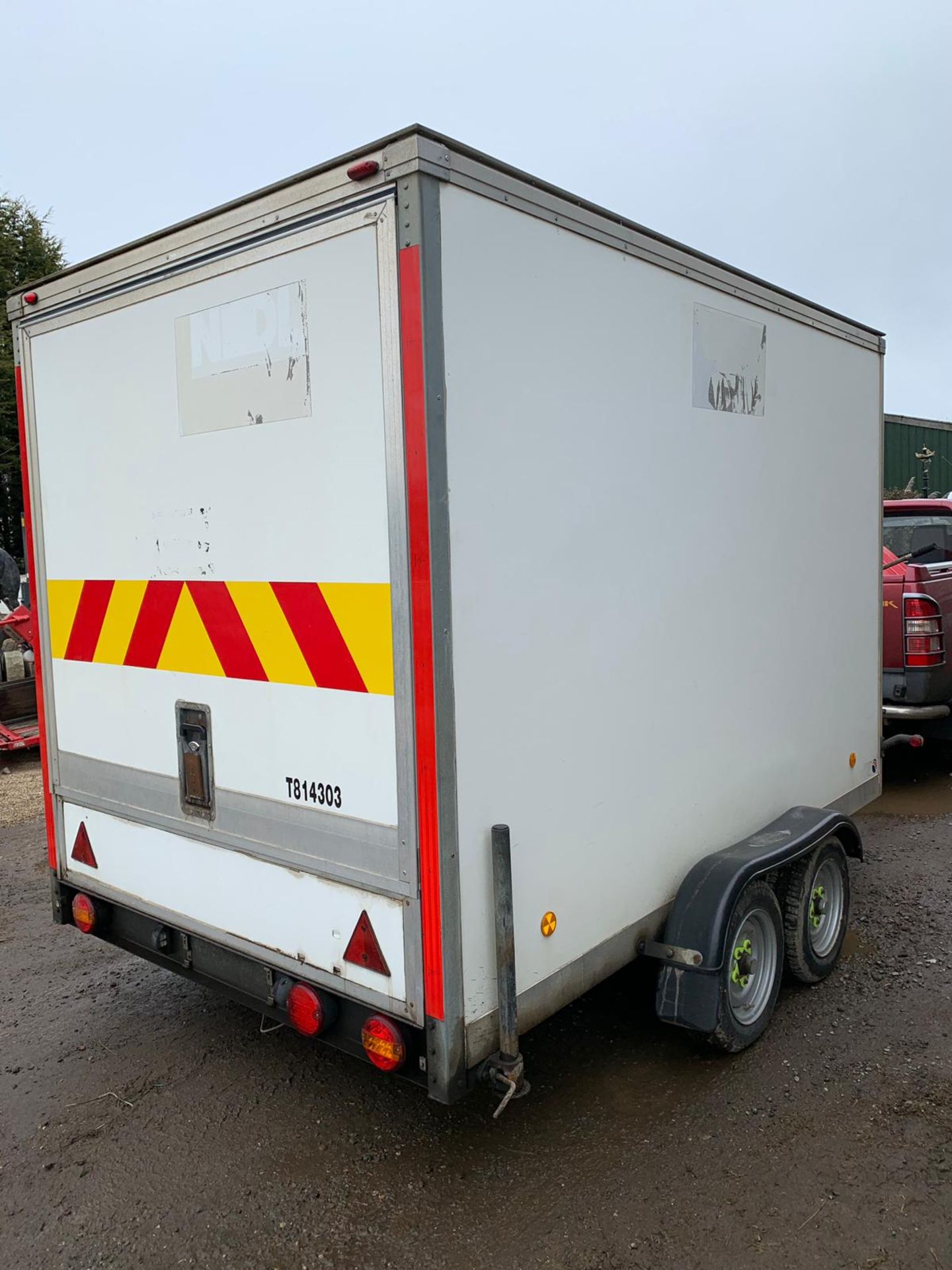 BRADLEY TWIN AXLE 3500 KG OIL TRANSFER TRAILER WITH SIDE DOOR *PLUS VAT* - Image 4 of 11