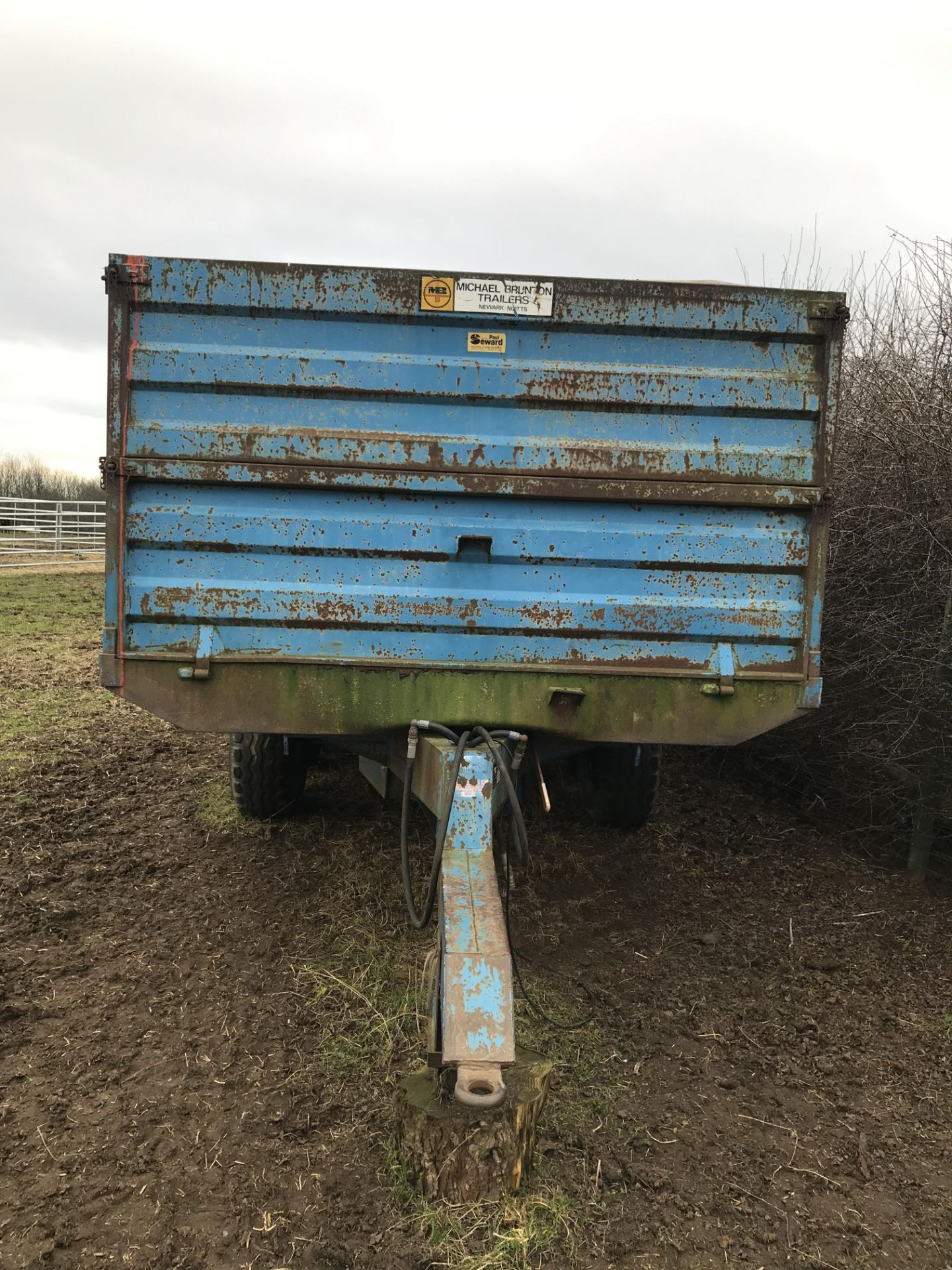 MICHAEL BRUNTON 10 TON TWIN AXLE DOUBLE SIDED TIPPING FARM TRAILER *PLUS VAT* - Bild 3 aus 3