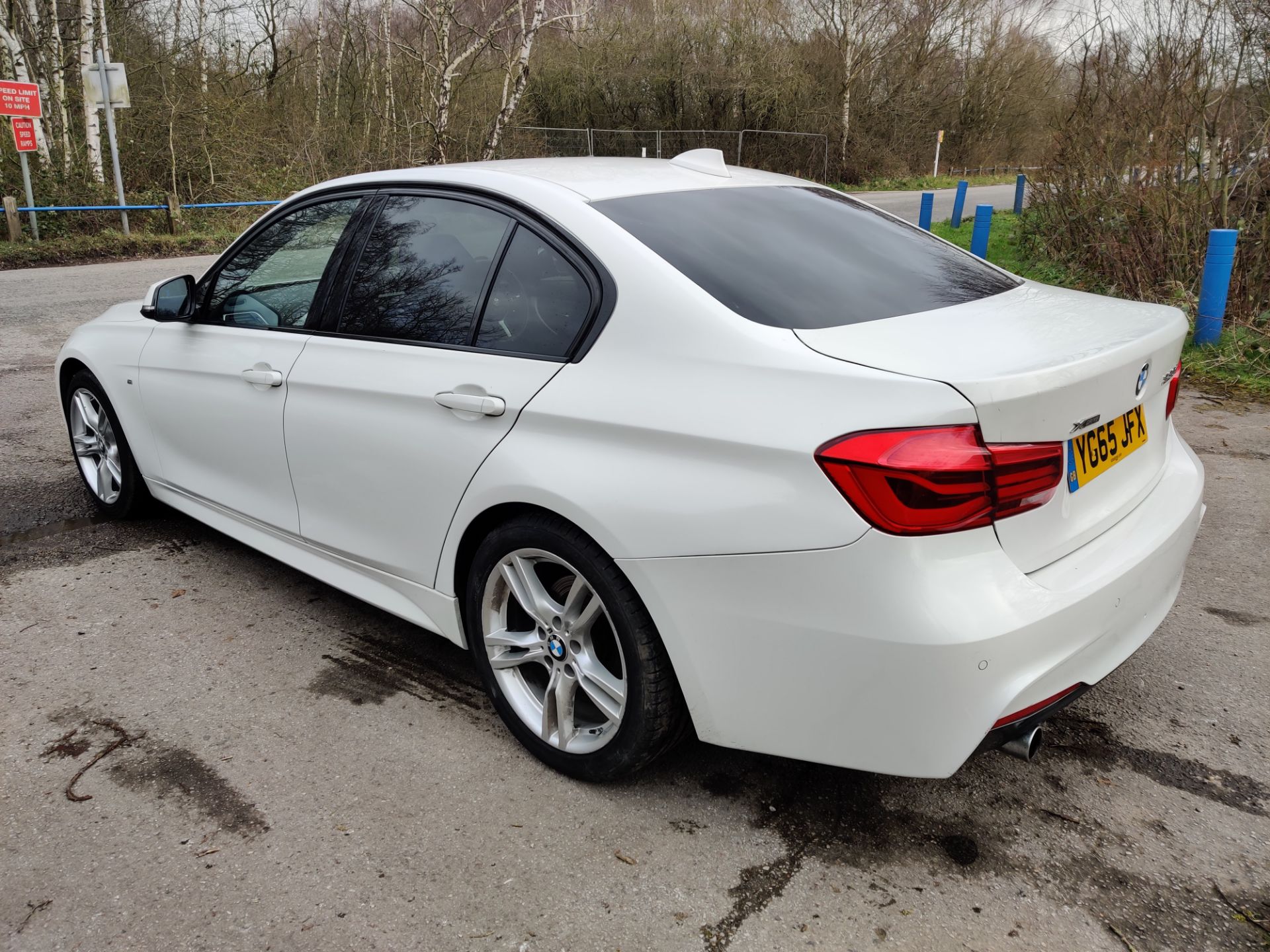 2015/65 REG BMW 318D M SPORT 2.0 DIESEL WHITE 4 DOOR SALOON, SHOWING 0 FORMER KEEPERS *NO VAT* - Image 4 of 23