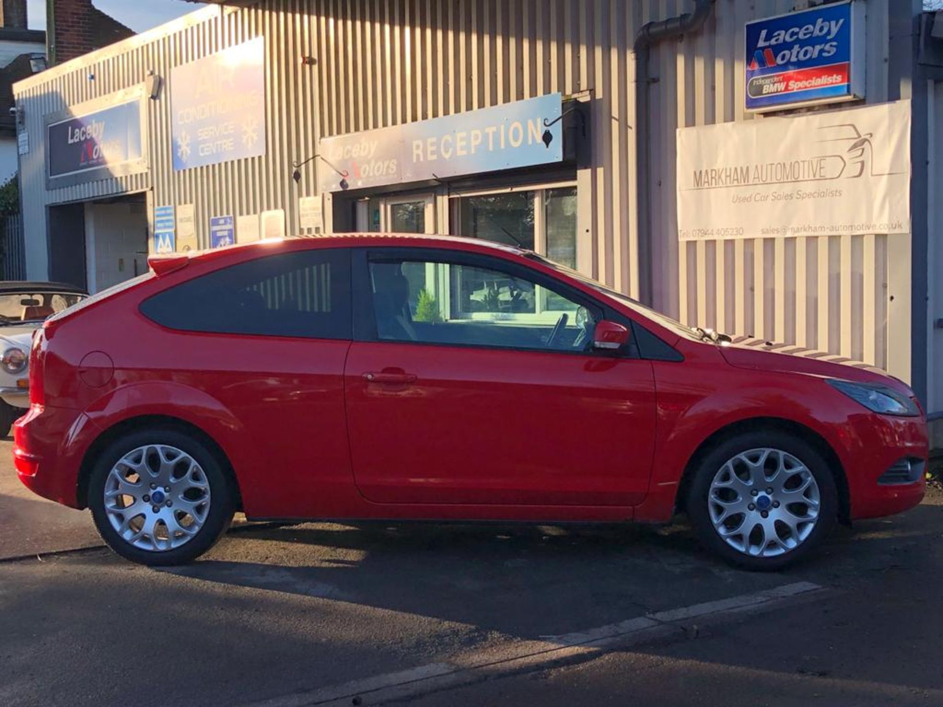 2008/08 REG FORD FOCUS ZETEC 125 1.8 PETROL RED 3DR HATCHBACK *NO VAT* - Image 5 of 12