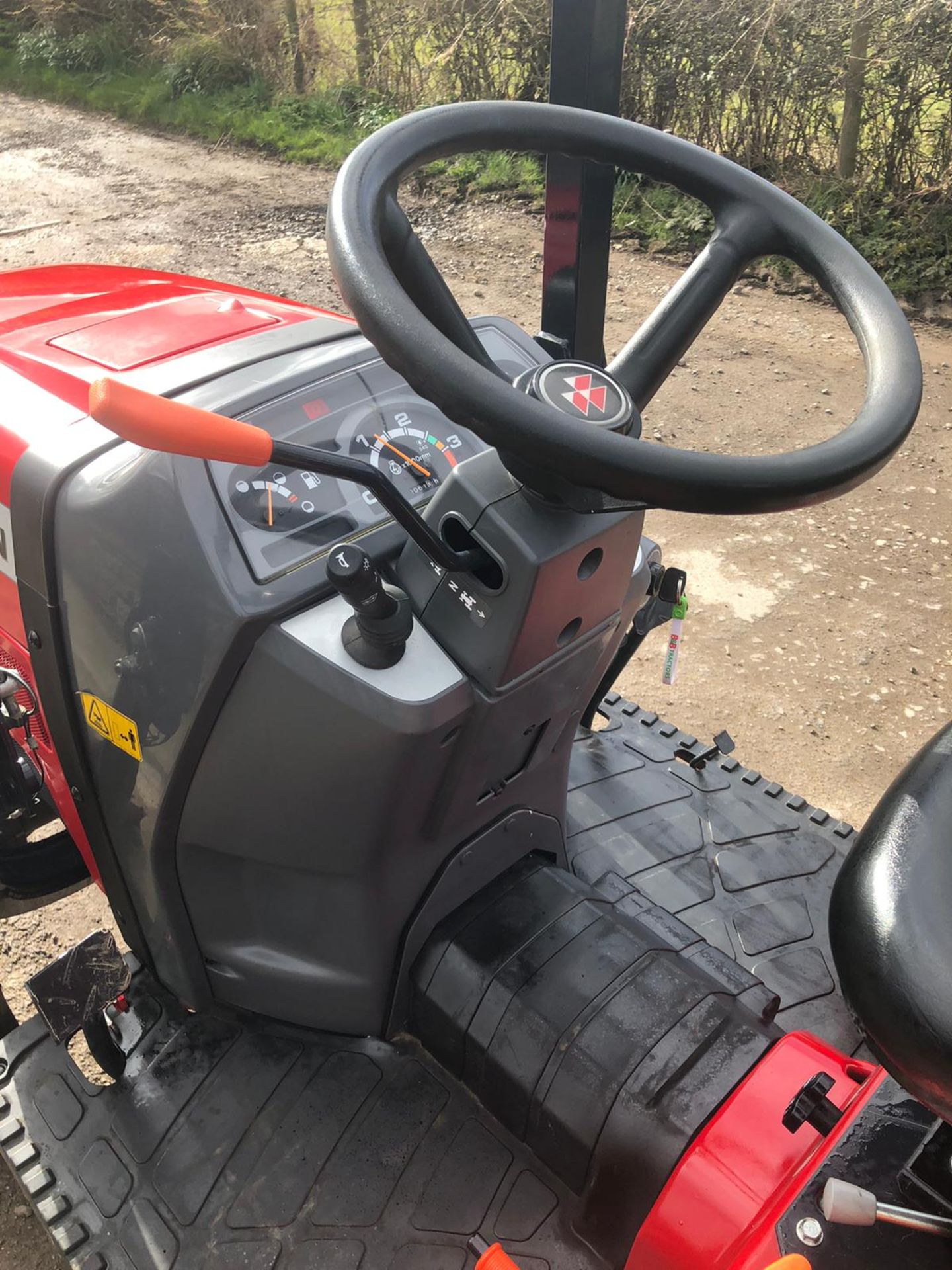 EX DEMO CONDITION 69 REG MASSEY FERGUSON 1520 COMPACT TRACTOR, 4 WHEEL DRIVE *PLUS VAT* - Image 9 of 10