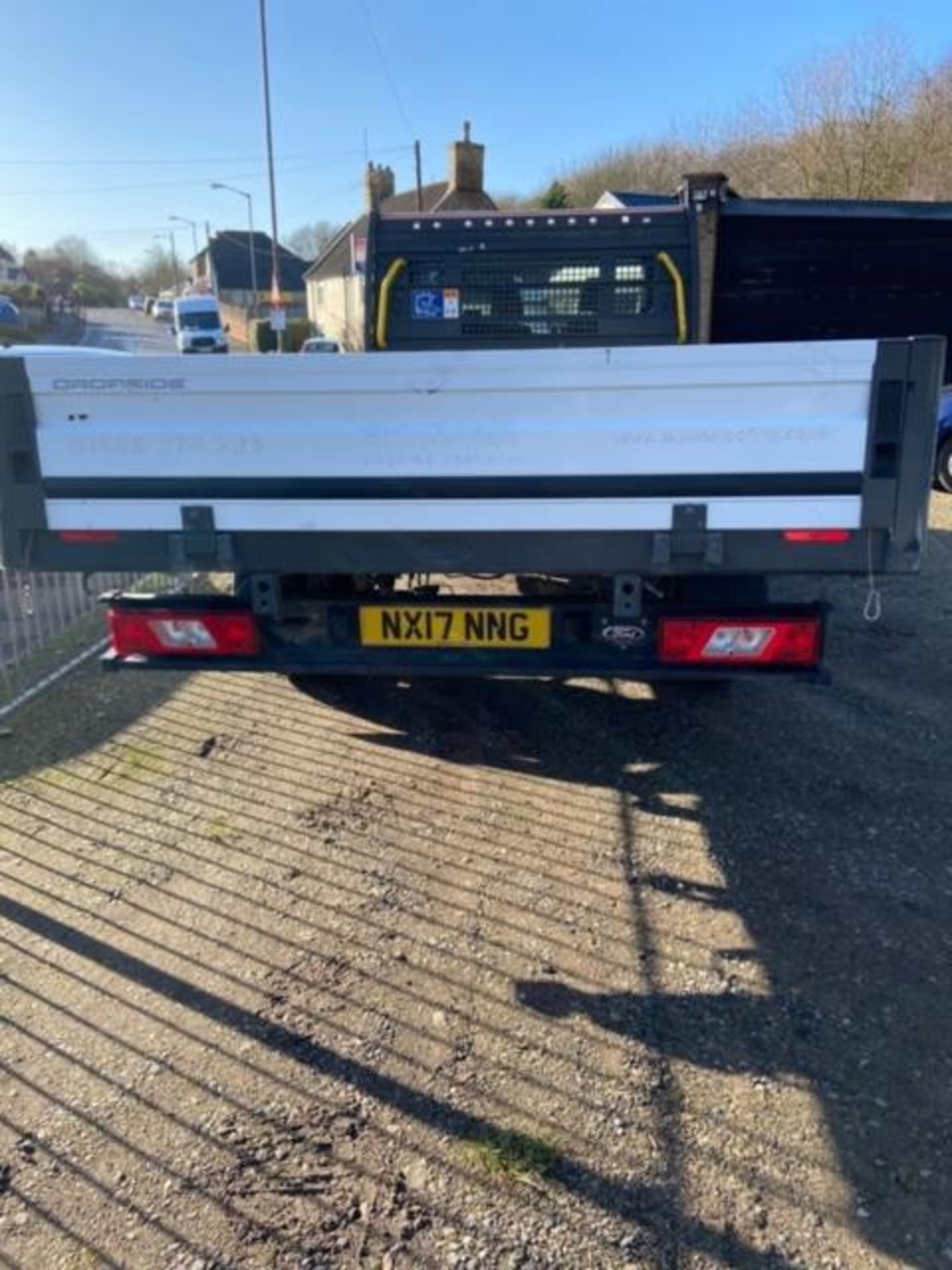 2017/17 REG FORD TRANSIT 350 DROP-SIDE LORRY 2.0 DIESEL, SHOWING 1 FORMER KEEPER *NO VAT* - Image 4 of 8