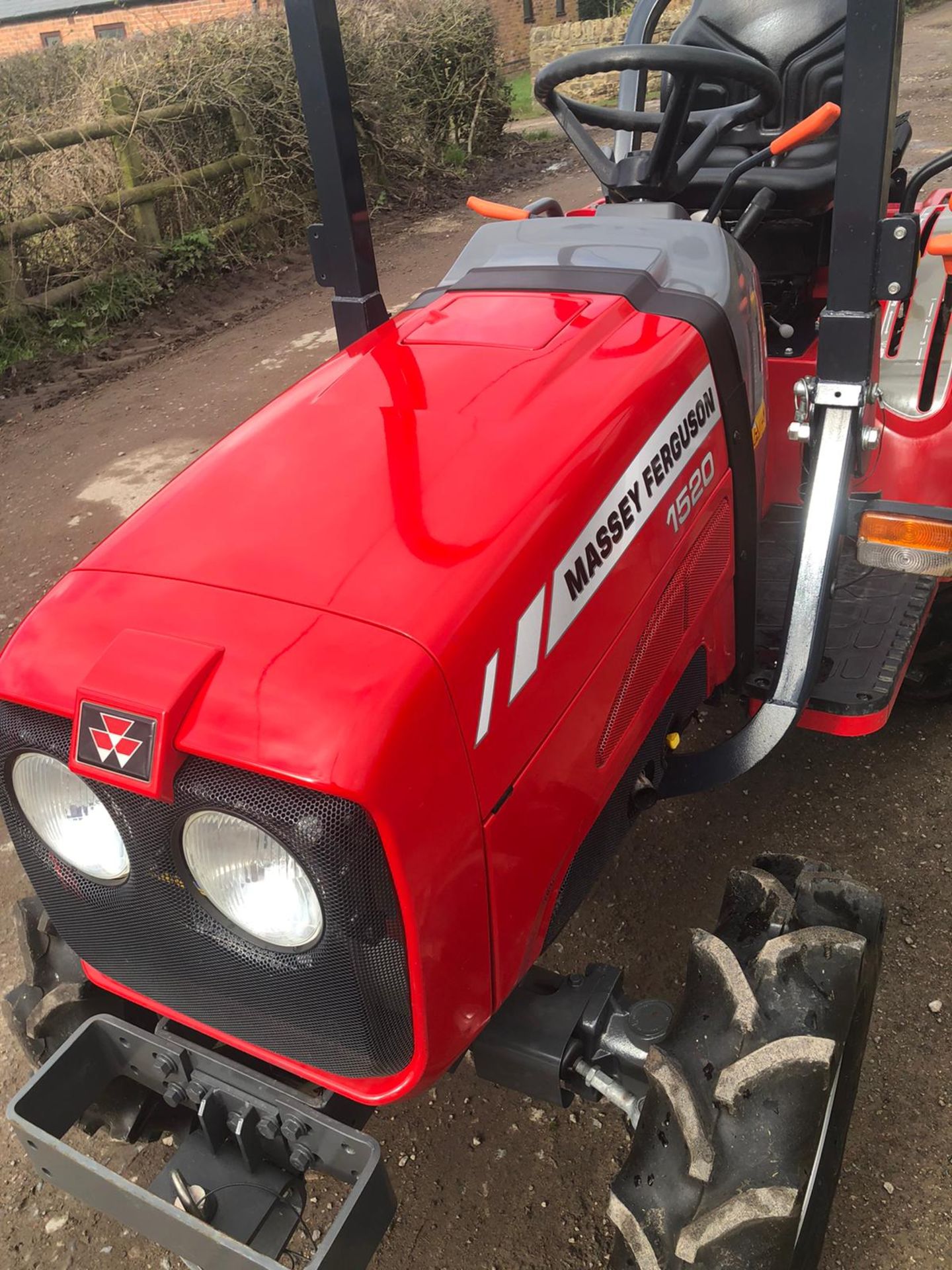 EX DEMO CONDITION 69 REG MASSEY FERGUSON 1520 COMPACT TRACTOR, 4 WHEEL DRIVE *PLUS VAT* - Image 7 of 10