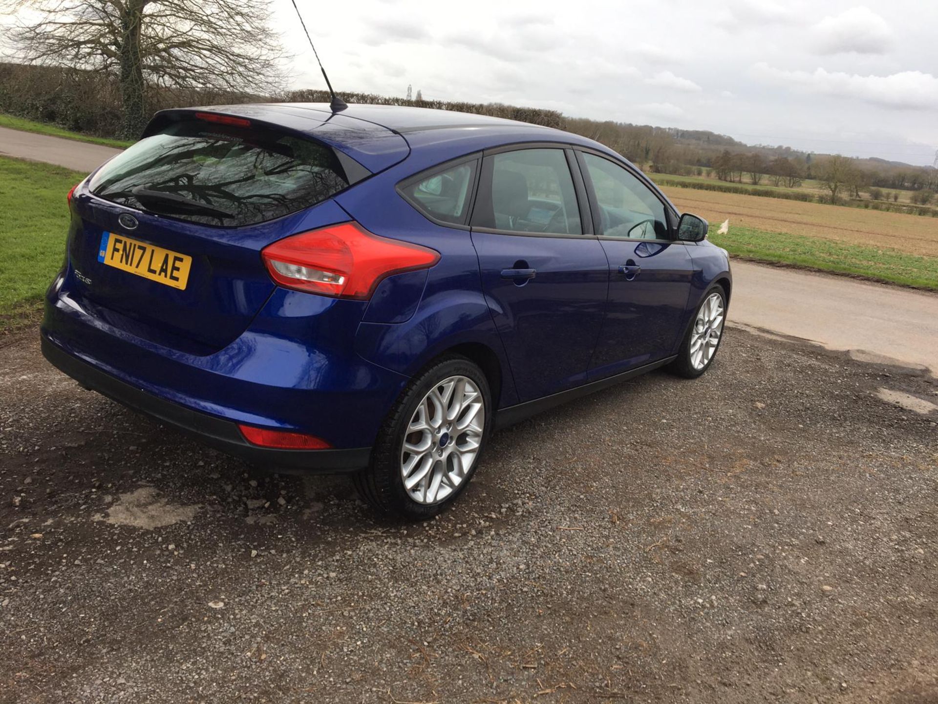 2017/17 REG FORD FOCUS STYLE TDCI 1.5 DIESEL 5DR HATCHBACK, SHOWING 0 FORMER KEEPERS *NO VAT* - Image 7 of 13