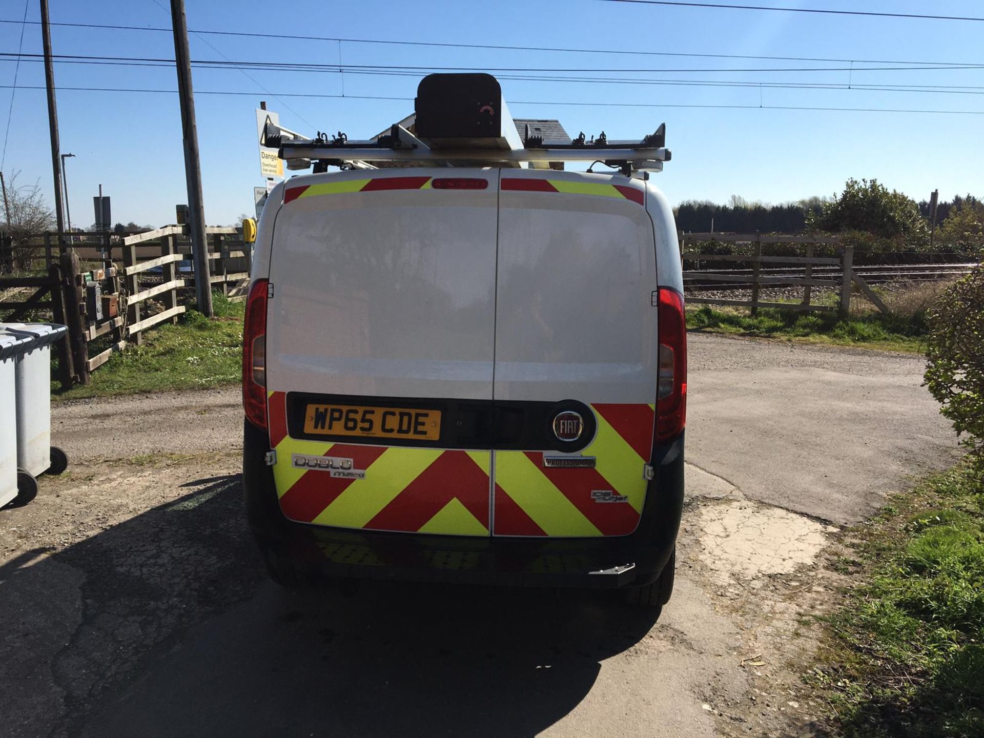 2015/65 REG FIAT DOBLO 16V MULTIJET 1.6 DIESEL WHITE PANEL VAN, SHOWING 0 FORMER KEEPERS *PLUS VAT* - Image 4 of 12