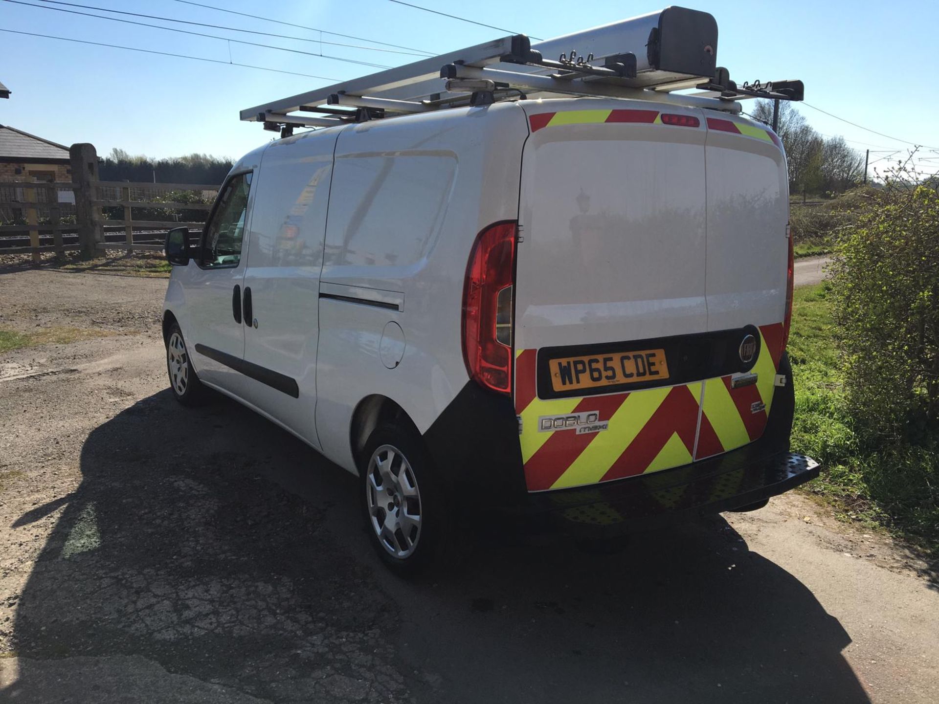 2015/65 REG FIAT DOBLO 16V MULTIJET 1.6 DIESEL WHITE PANEL VAN, SHOWING 0 FORMER KEEPERS *PLUS VAT* - Image 5 of 12