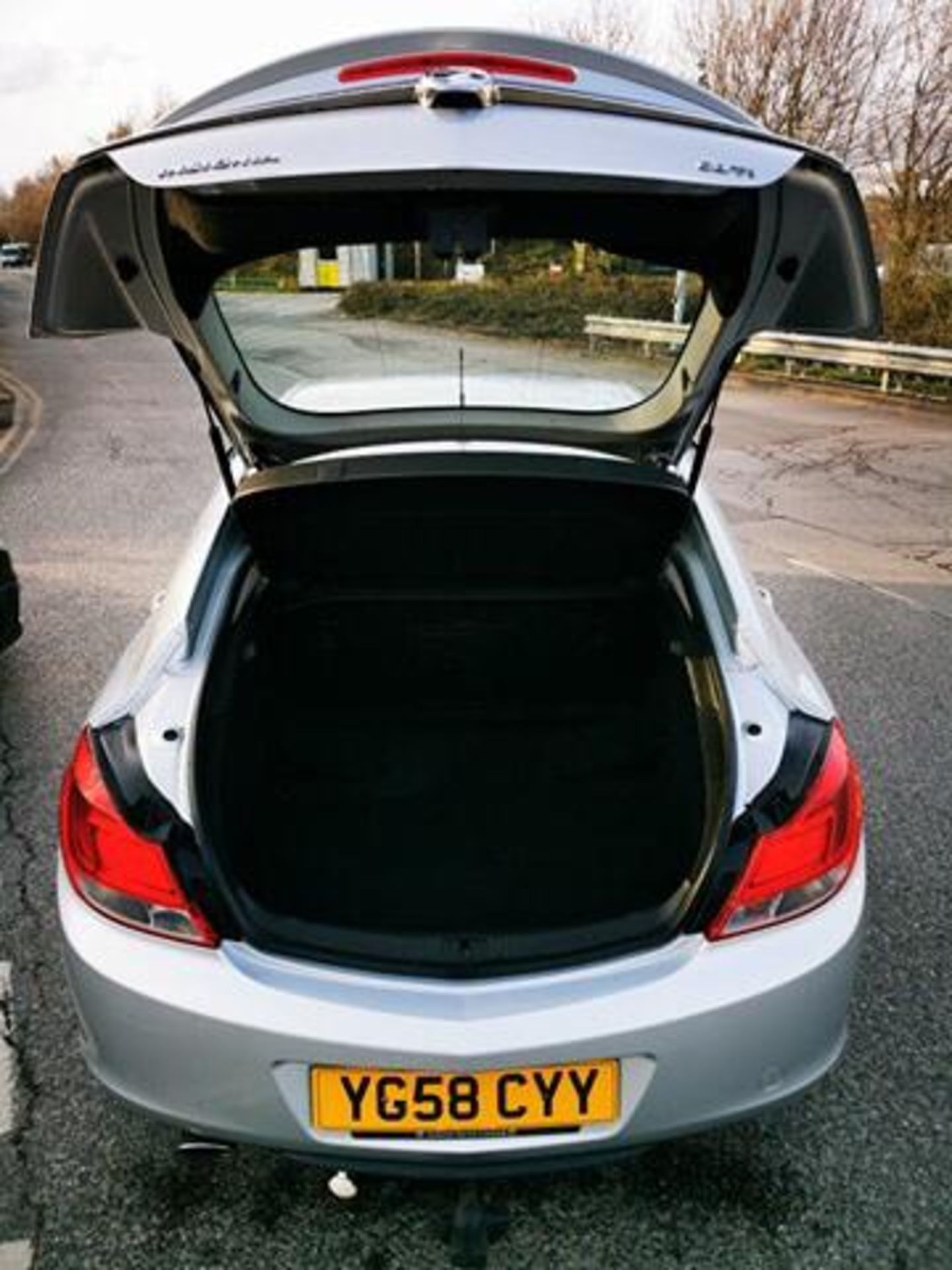 2009/58 REG VAUXHALL INSIGNIA SRI 160 CDTI 2.0 DIESEL 5DR HATCHBACK, SHOWING 3 FORMER KEEPERS - Image 7 of 22