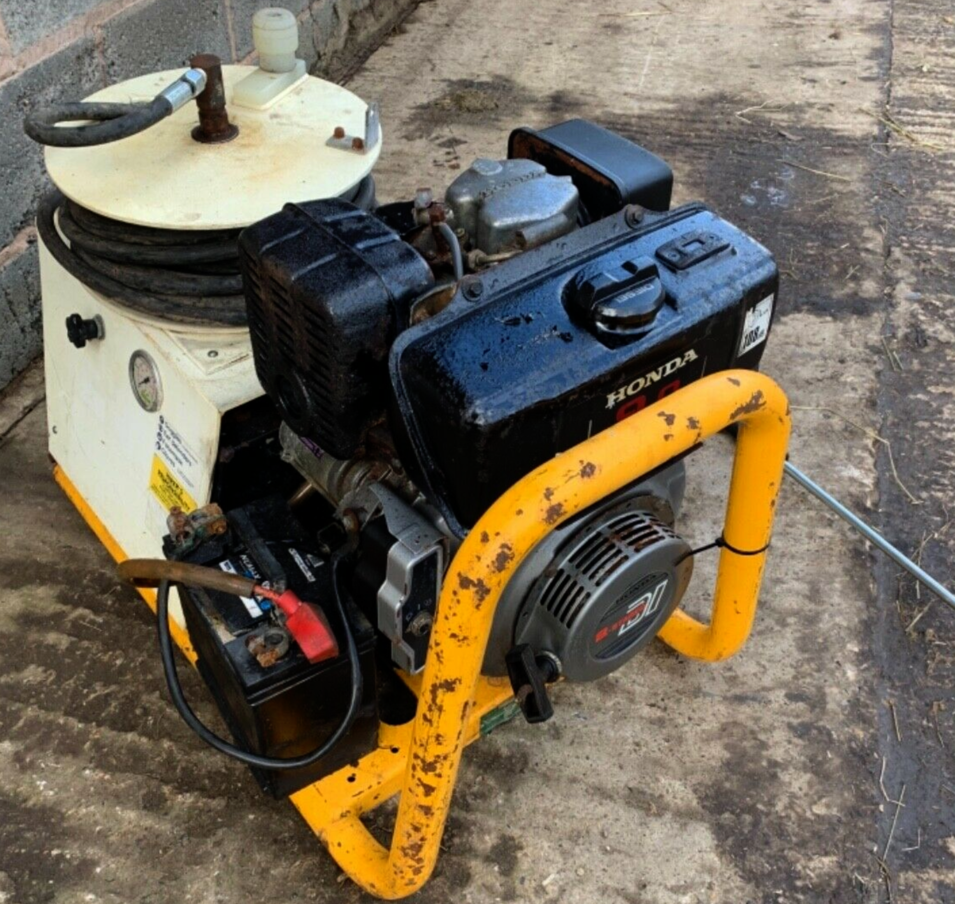 BRENDON INDUSTRIAL DIESEL PRESSURE WASHER 3000 PSI - Image 3 of 5