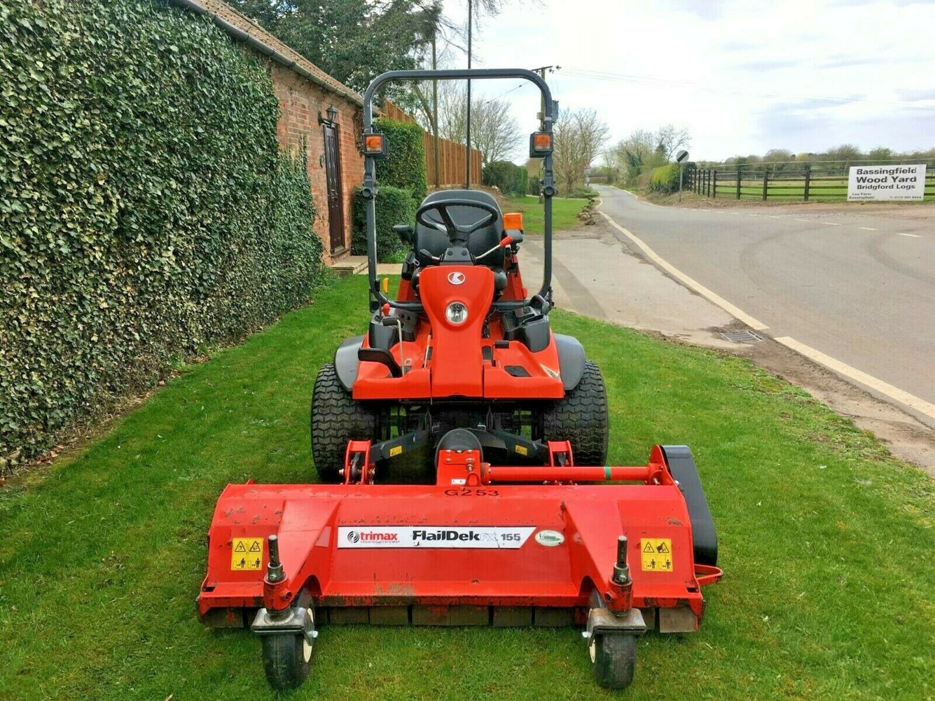 MA KUBOTA 3680 4x4, UPFRONT FLAIL MOWER, HYDRO DRIVE, TRIMAX