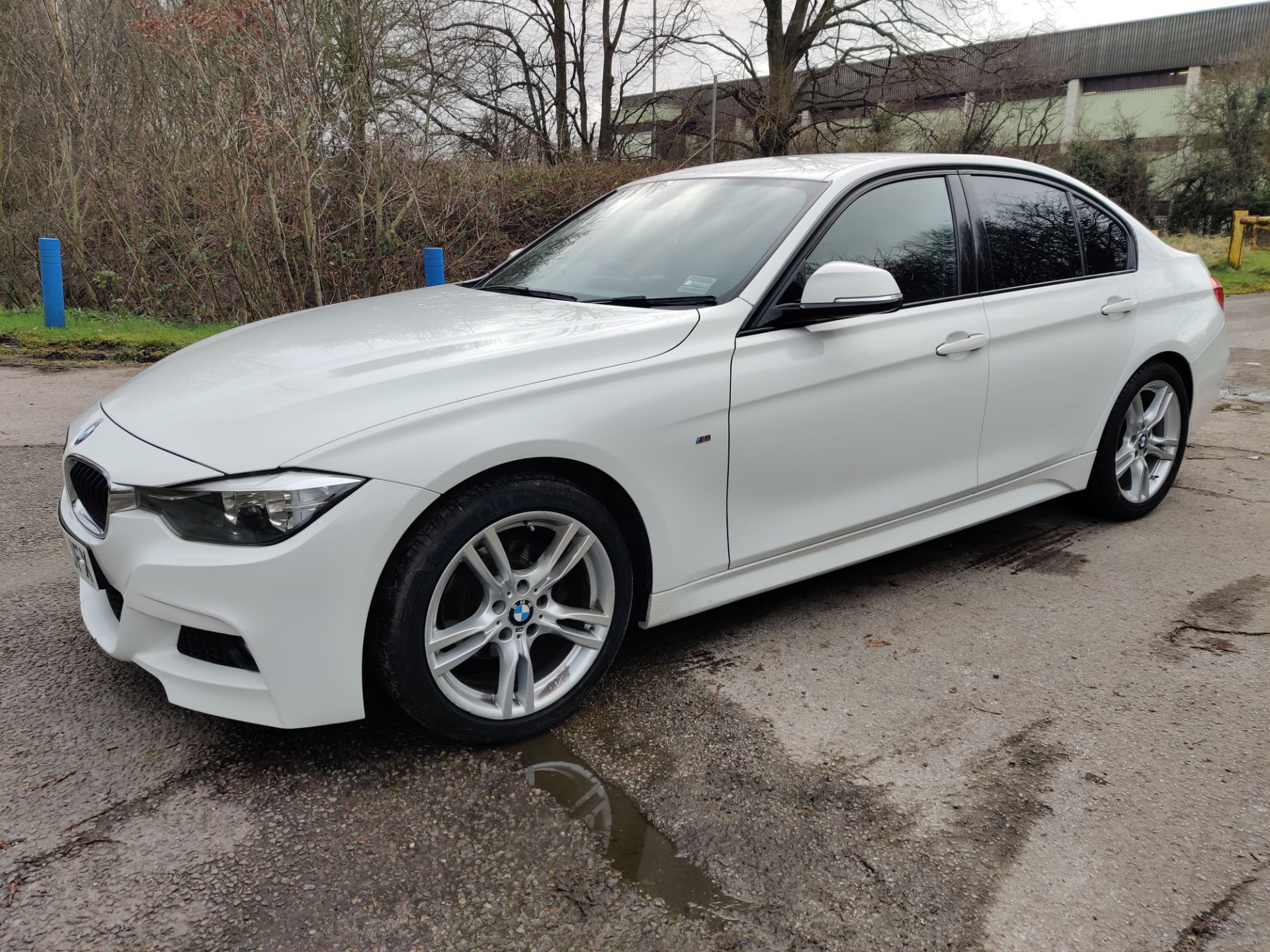 2015/65 REG BMW 318D M SPORT 2.0 DIESEL WHITE 4 DOOR SALOON, SHOWING 0 FORMER KEEPERS *NO VAT* - Image 3 of 23