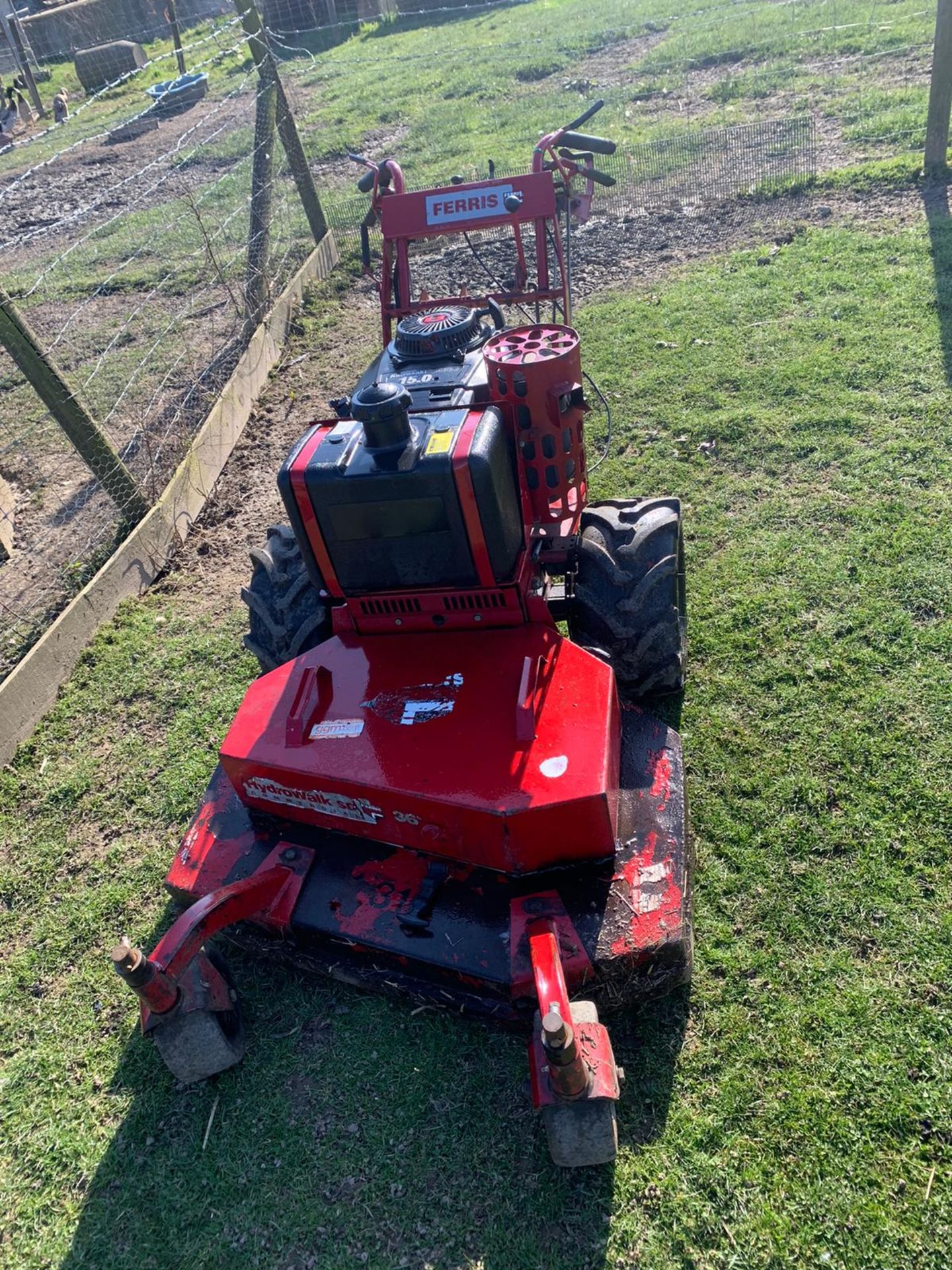 FERRIS HYDROWALK SD COMMERCIAL 36" CUT WALK BEHIND MOWER, YEAR 2007, RUNS, WORKS AND CUTS *PLUS VAT* - Image 6 of 9