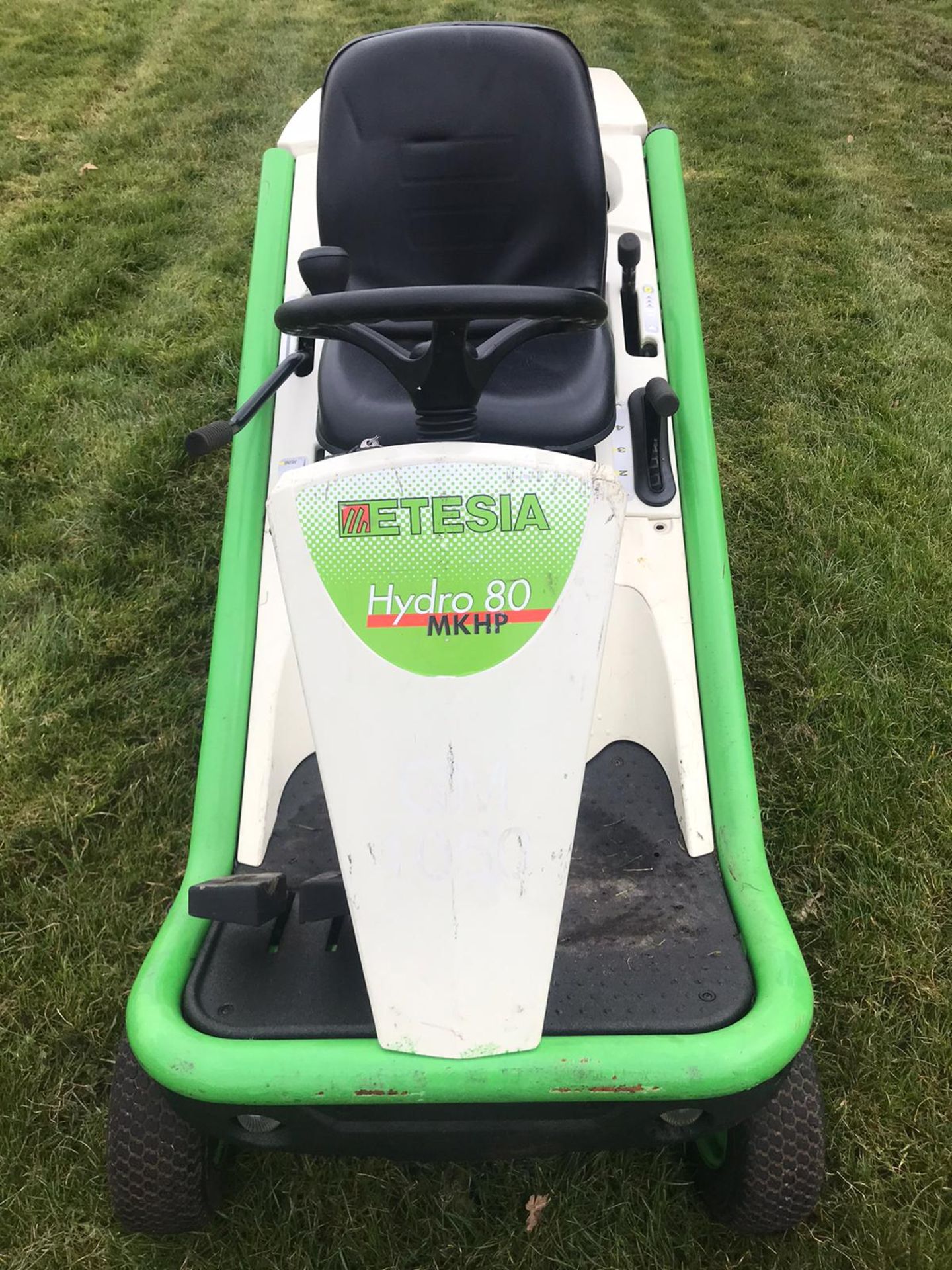 2016 ETESIA HYDRO 80 MKHP3 RIDE ON LAWN MOWER, RUNS, DRIVES AND CUTS *PLUS VAT* - Image 2 of 4