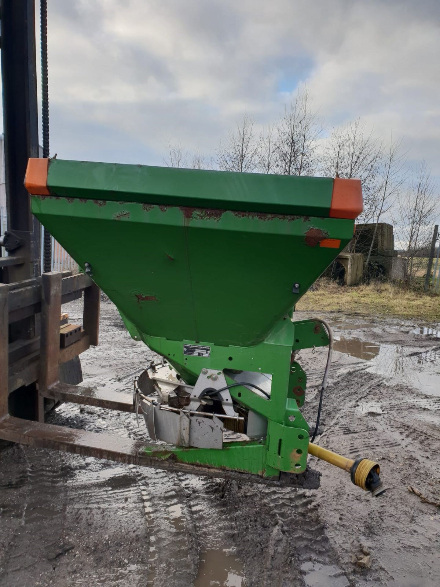 AMAZONEN-WERKE S260 SEED SPREADER, YEAR 2010, WORKING ORDER *NO VAT* - Image 2 of 6