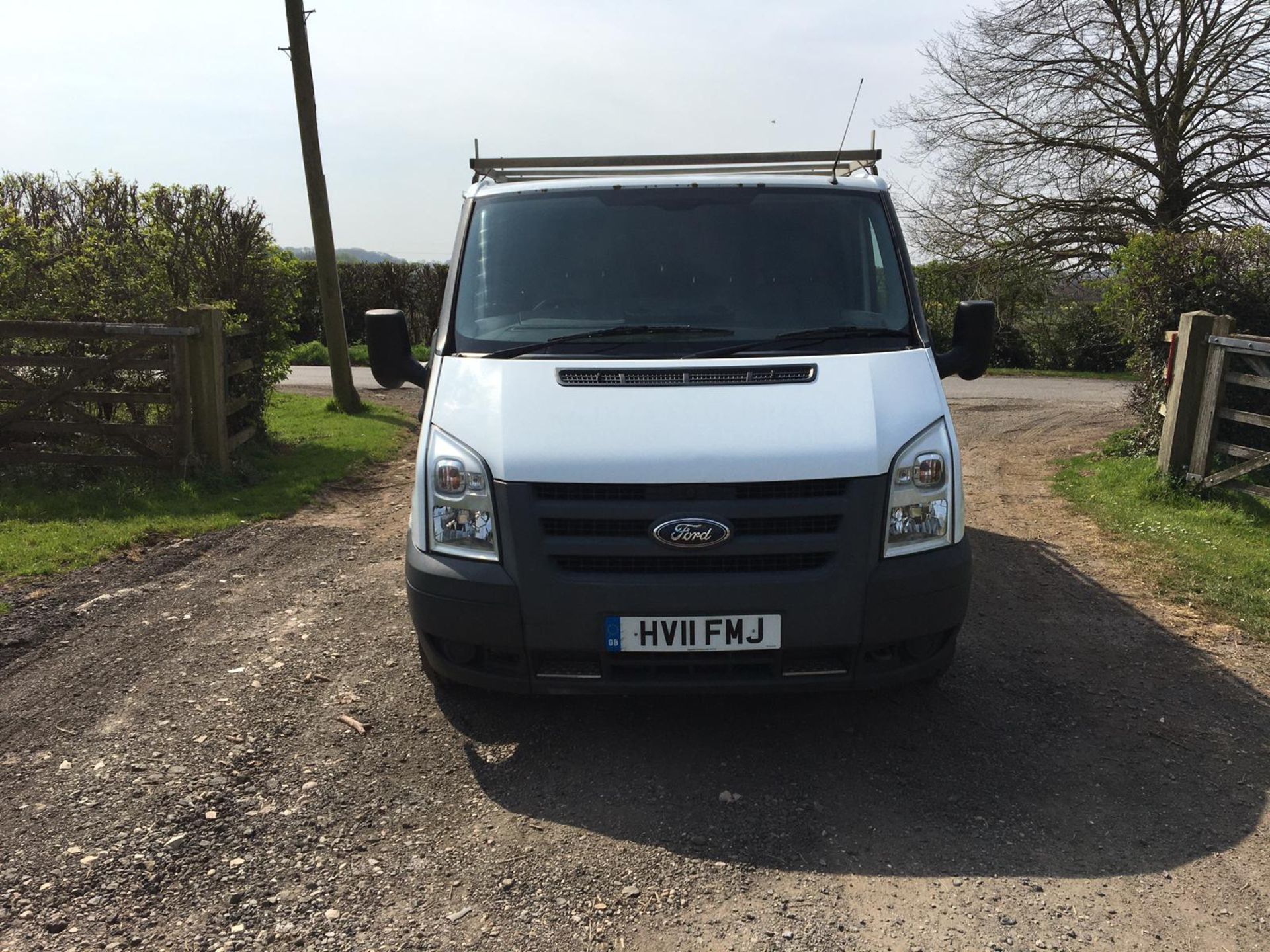 2011/11 REG FORD TRANSIT 85 T280M FWD 2.2 DIESEL WHITE PANEL VAN, SHOWING 2 FORMER KEEPERS - Image 2 of 16