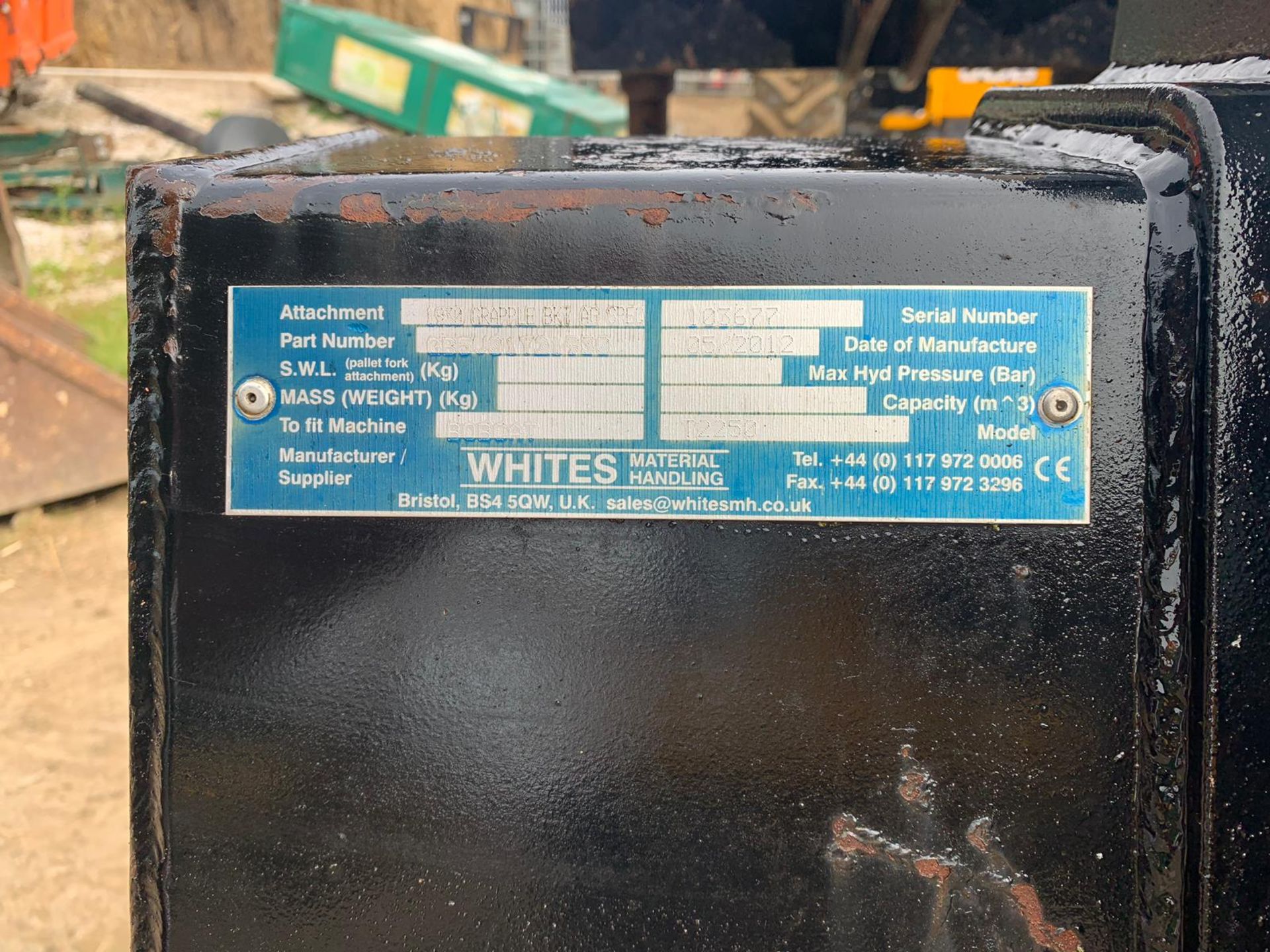 WHITES 1930MM GRAPPLE BUCKET AG SPEC (TO FIT BOBCAT), YEAR 2012, MODEL T2250 *PLUS VAT* - Image 10 of 11