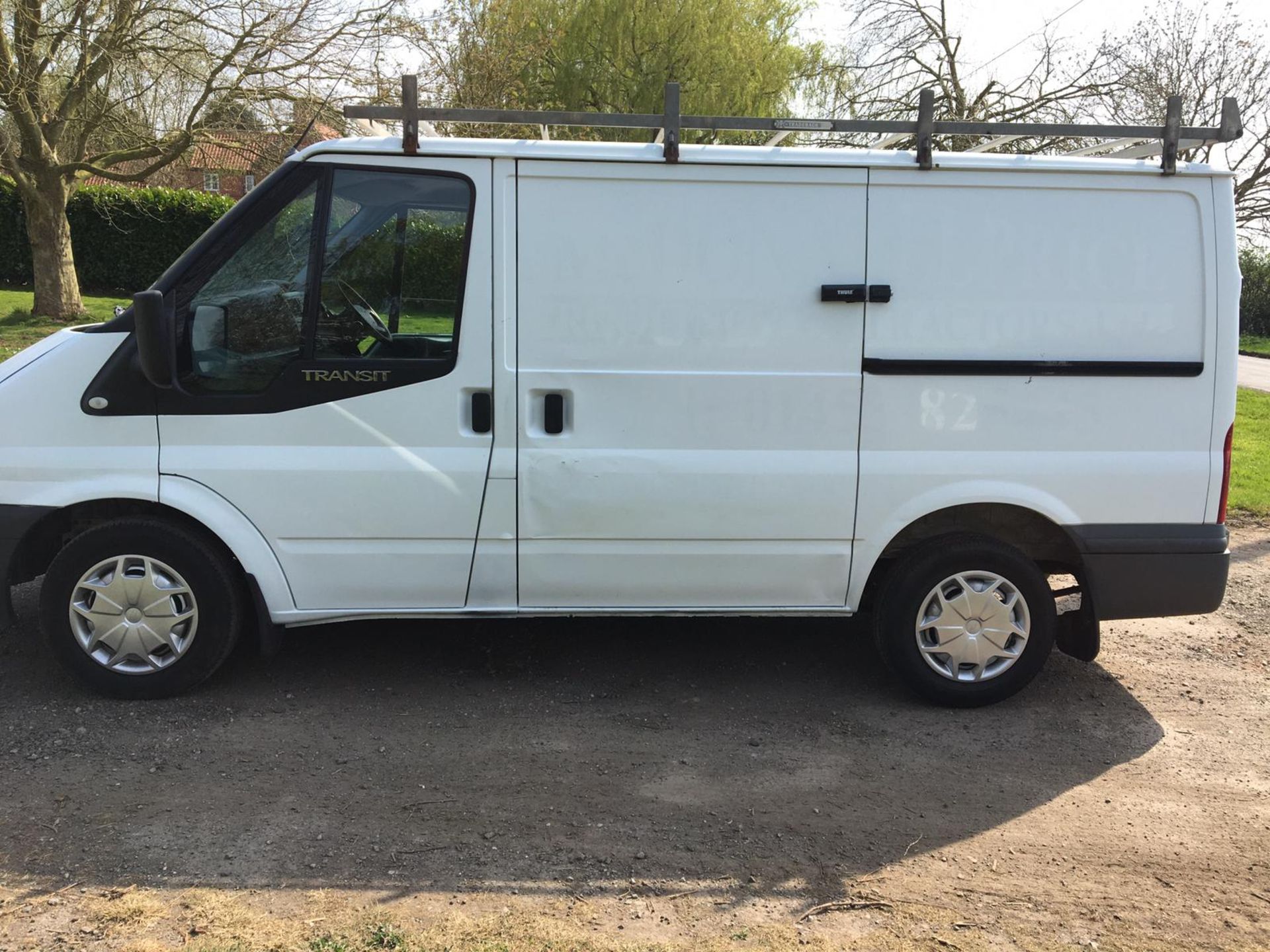 2011/11 REG FORD TRANSIT 85 T280M FWD 2.2 DIESEL WHITE PANEL VAN, SHOWING 2 FORMER KEEPERS - Image 7 of 16