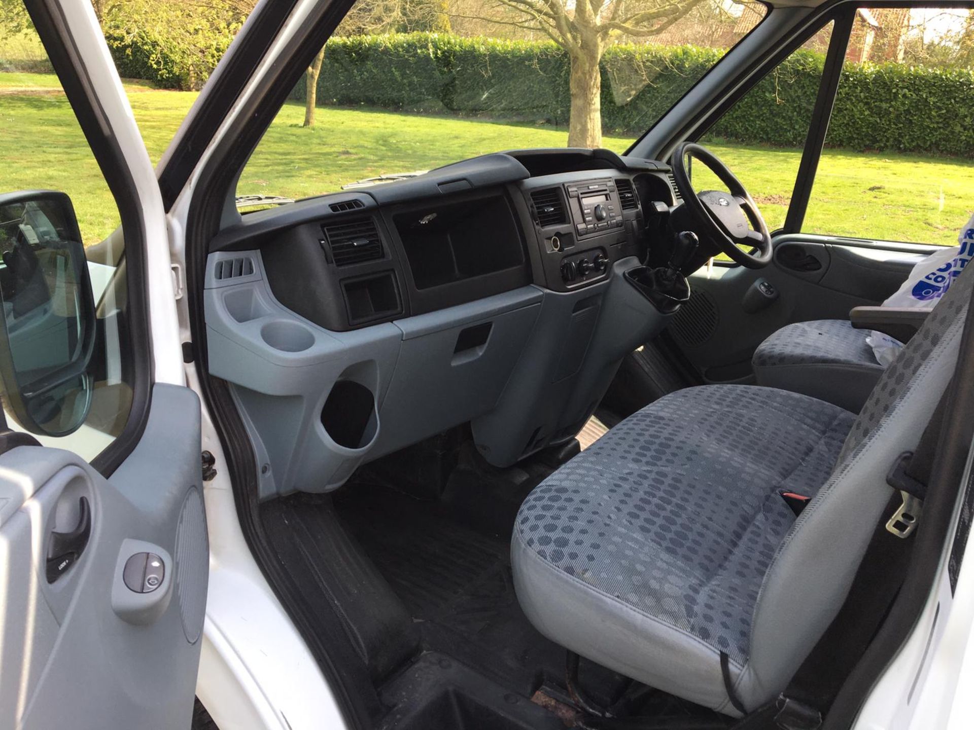 2011/11 REG FORD TRANSIT 85 T280M FWD 2.2 DIESEL WHITE PANEL VAN, SHOWING 2 FORMER KEEPERS - Image 11 of 16