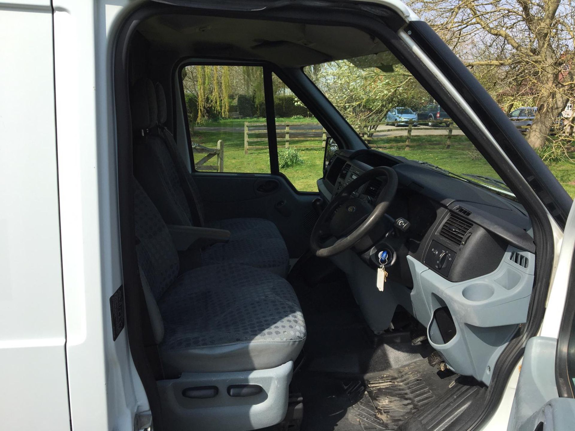 2011/11 REG FORD TRANSIT 85 T280M FWD 2.2 DIESEL WHITE PANEL VAN, SHOWING 2 FORMER KEEPERS - Image 12 of 16