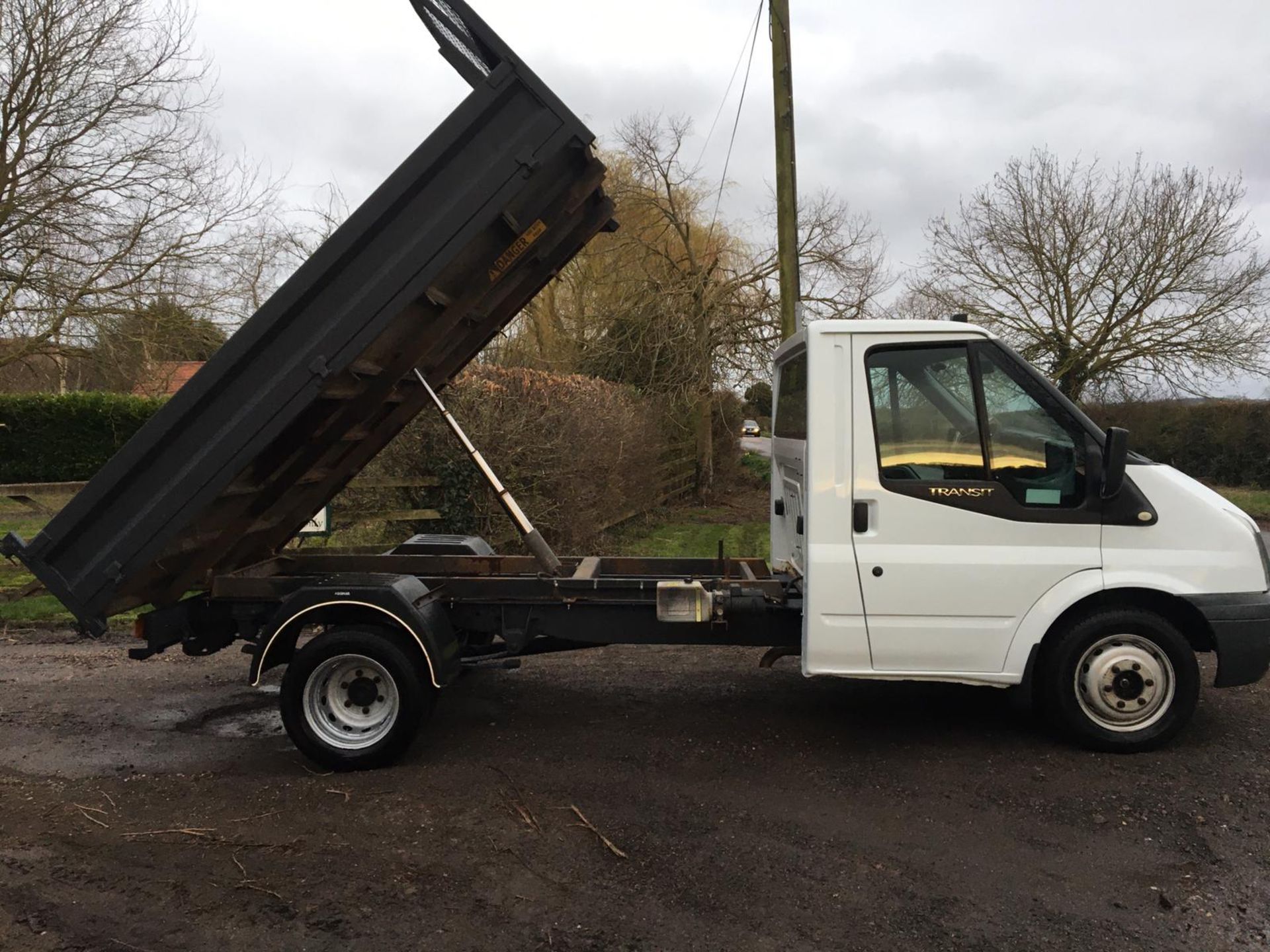 2009/59 REG FORD TRANSIT 100 T350M RWD 2.4 DIESEL TIPPER, SHOWING 0 FORMER KEEPERS *PLUS VAT* - Image 6 of 12