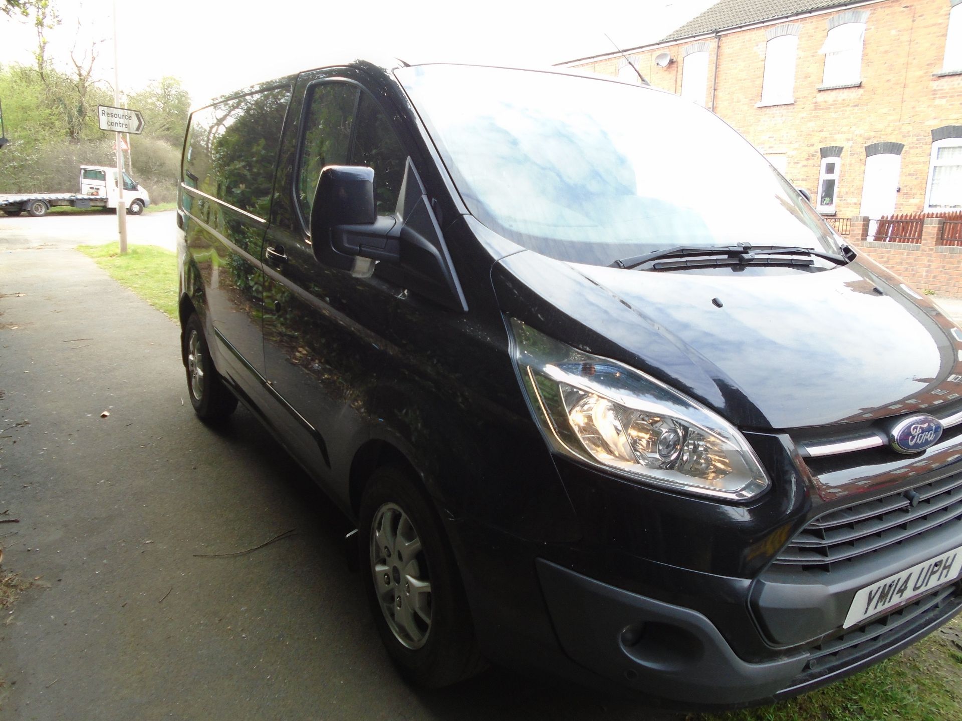 2014/14 REG FORD TRANSIT CUSTOM 290 LTD ECO-TECH 2.2 DIESEL PANEL VAN, SHOWING 0 FORMER KEEPERS