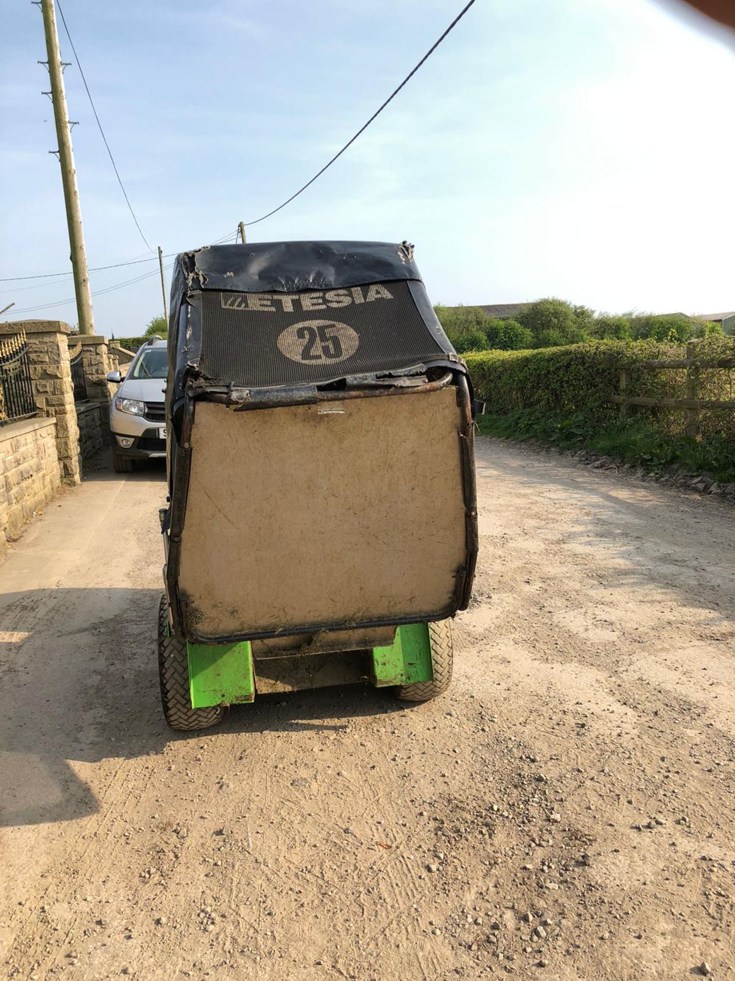 ETESIA MVEHH HYDRO 100 RIDE-ON LAWN MOWER WITH HYDRAULIC COLLECTOR BOX - CUTTING PERFECT! *NO VAT* - Image 7 of 7