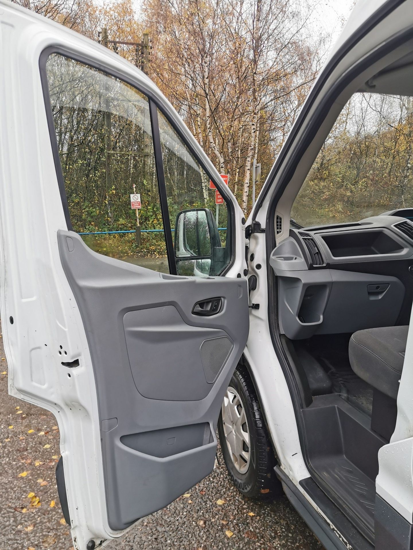 2016/16 REG FORD TRANSIT 350 L4 JUMBO TREND 2.2 DIESEL WHITE PANEL VAN, SHOWING ONE OWNER *NO VAT* - Image 11 of 18