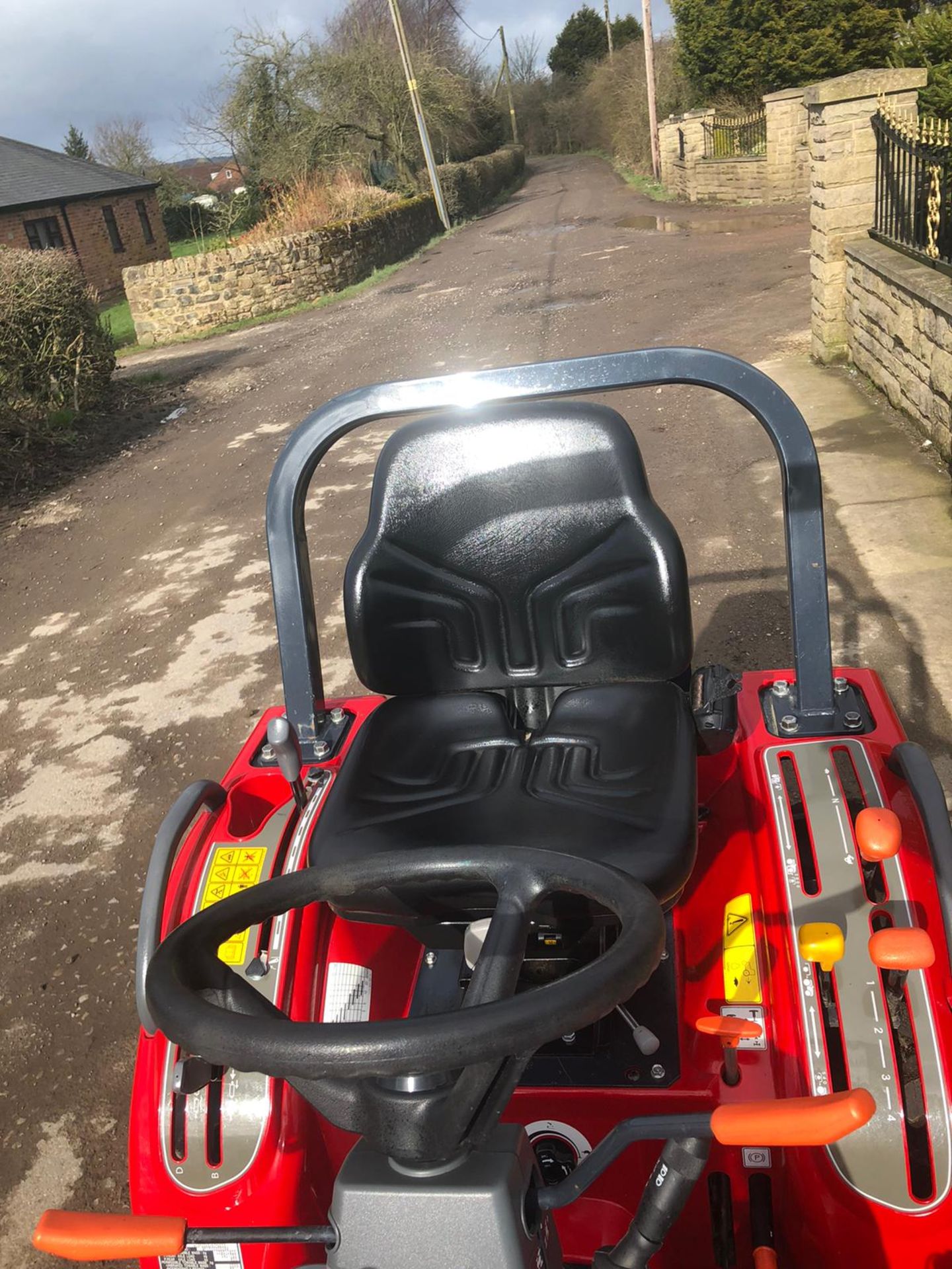 EX DEMO CONDITION 69 REG MASSEY FERGUSON 1520 COMPACT TRACTOR, 4 WHEEL DRIVE *PLUS VAT* - Image 10 of 10