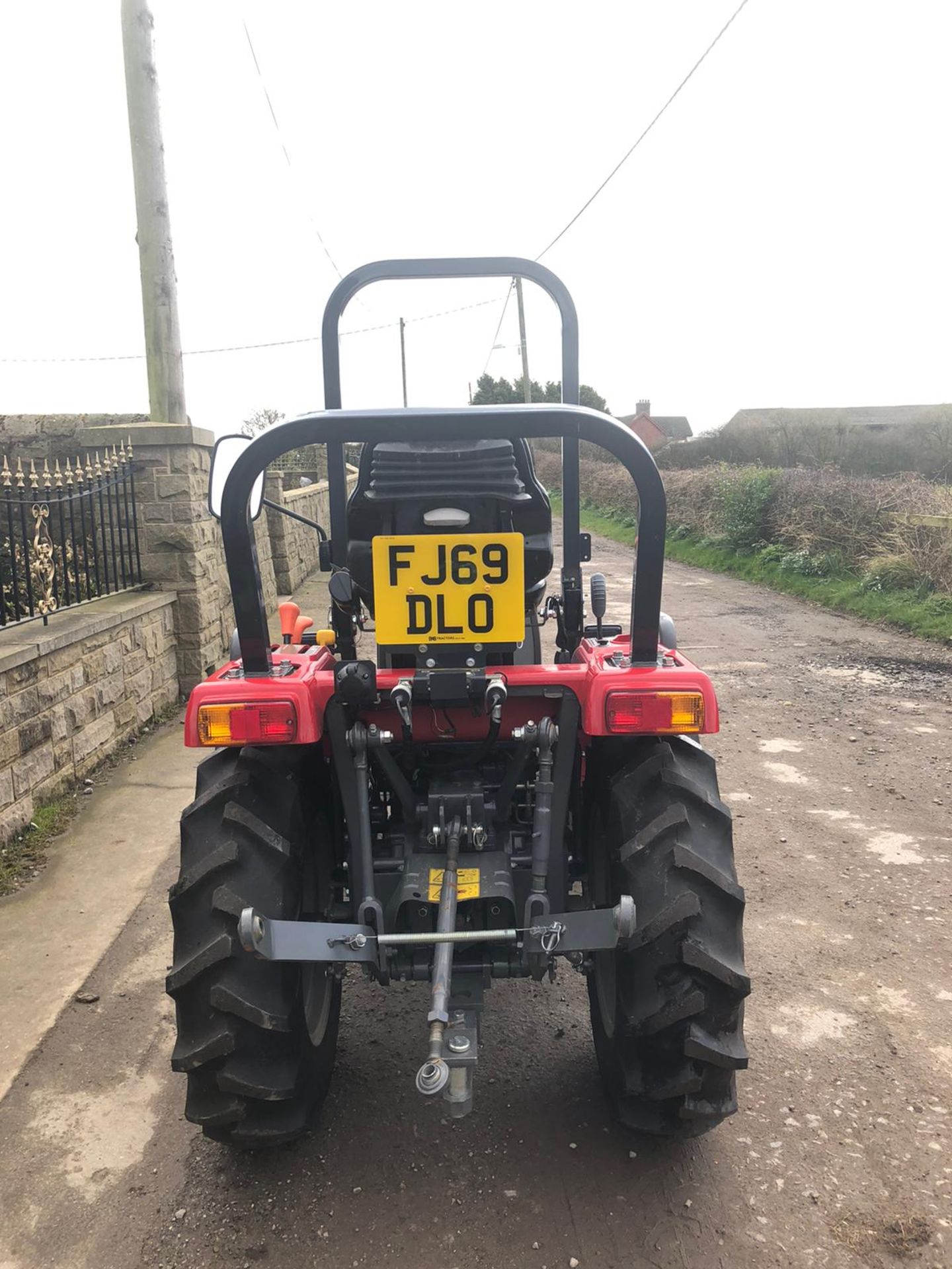 EX DEMO CONDITION 69 REG MASSEY FERGUSON 1520 COMPACT TRACTOR, 4 WHEEL DRIVE *PLUS VAT* - Image 4 of 10