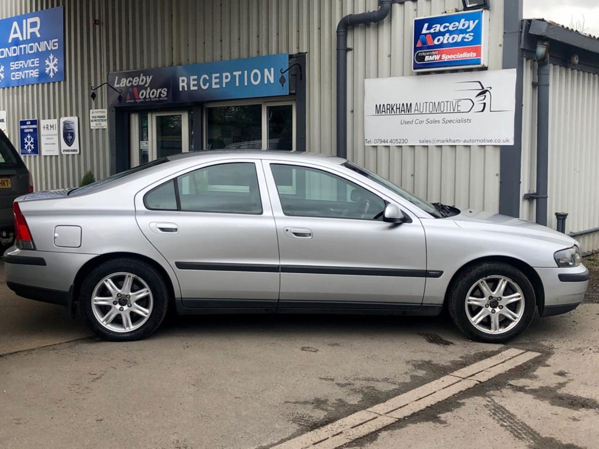 2002/52 REG VOLVO S60 T S 2.0 PETROL SILVER 4 DOOR SALOON, 60k miles ! SHOWING 2 FORMER KEEPERs - Image 5 of 14