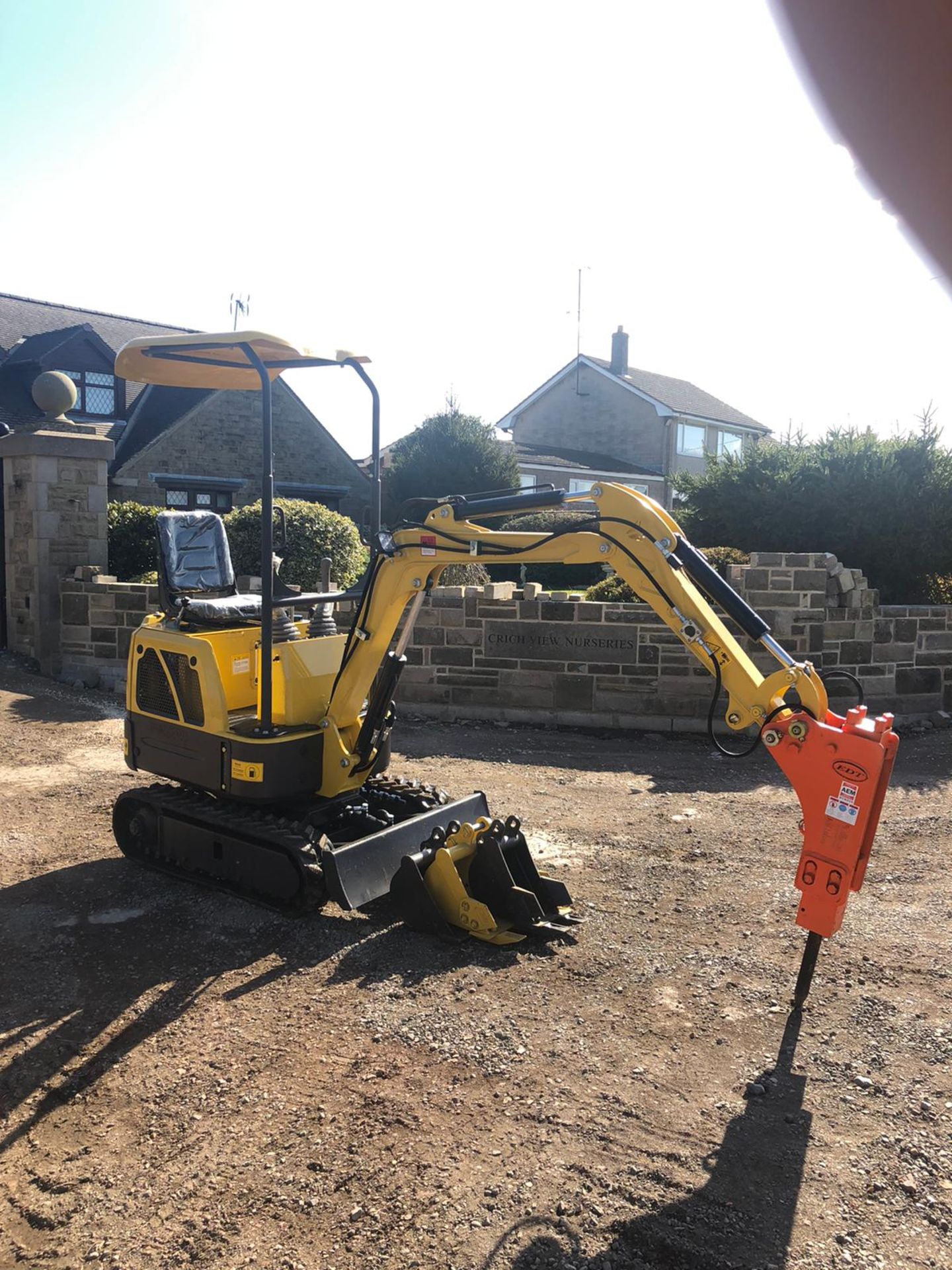 BRAND NEW MINI TRACKED EXCAVATOR MICRO RHINOCEROS XN08 - X3 BUCKET + ROCK BREAKER *PLUS VAT* - Image 2 of 9