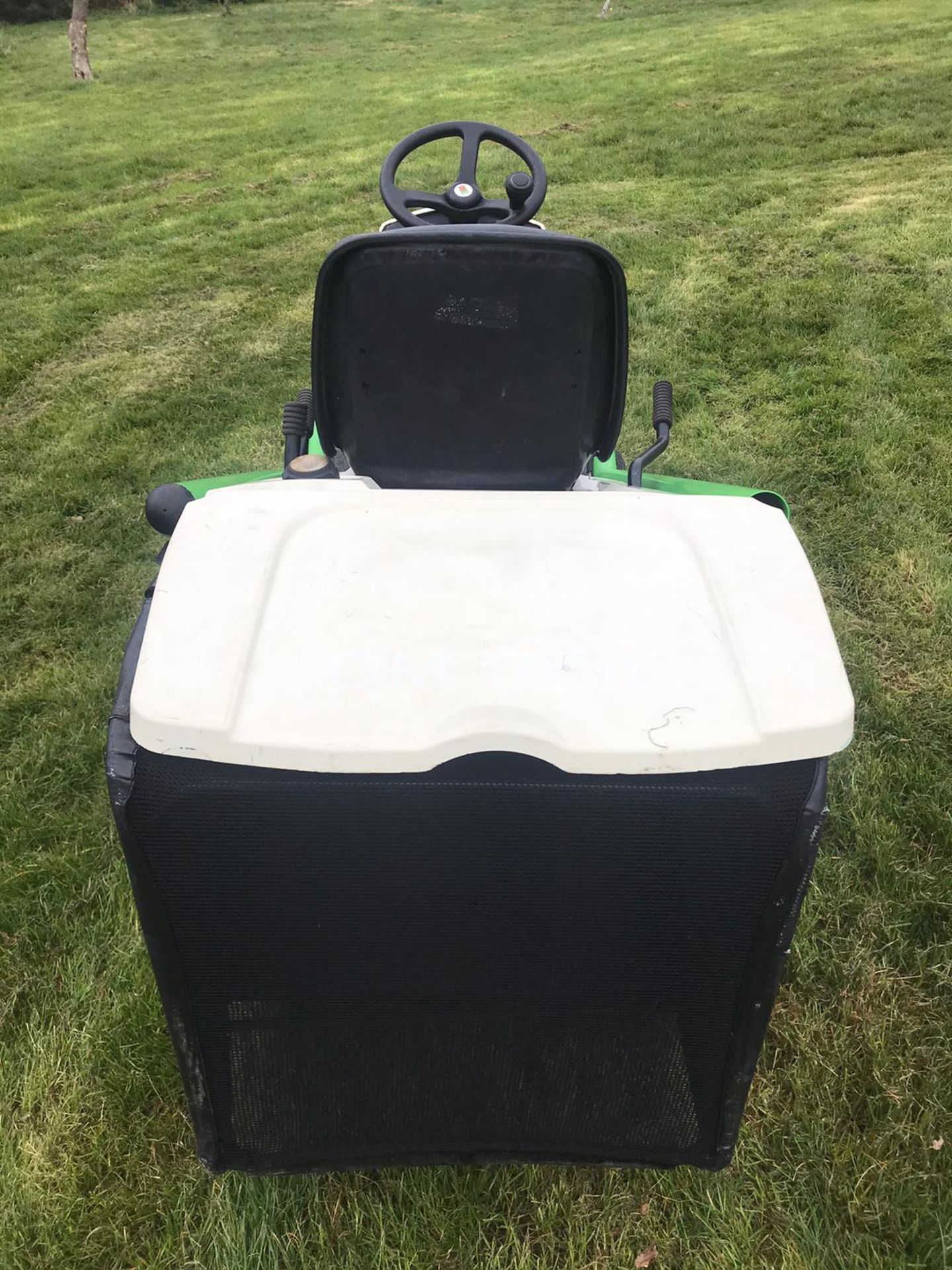 2016 ETESIA HYDRO 80 MKHP3 RIDE ON LAWN MOWER, RUNS, DRIVES AND CUTS *PLUS VAT* - Image 4 of 4