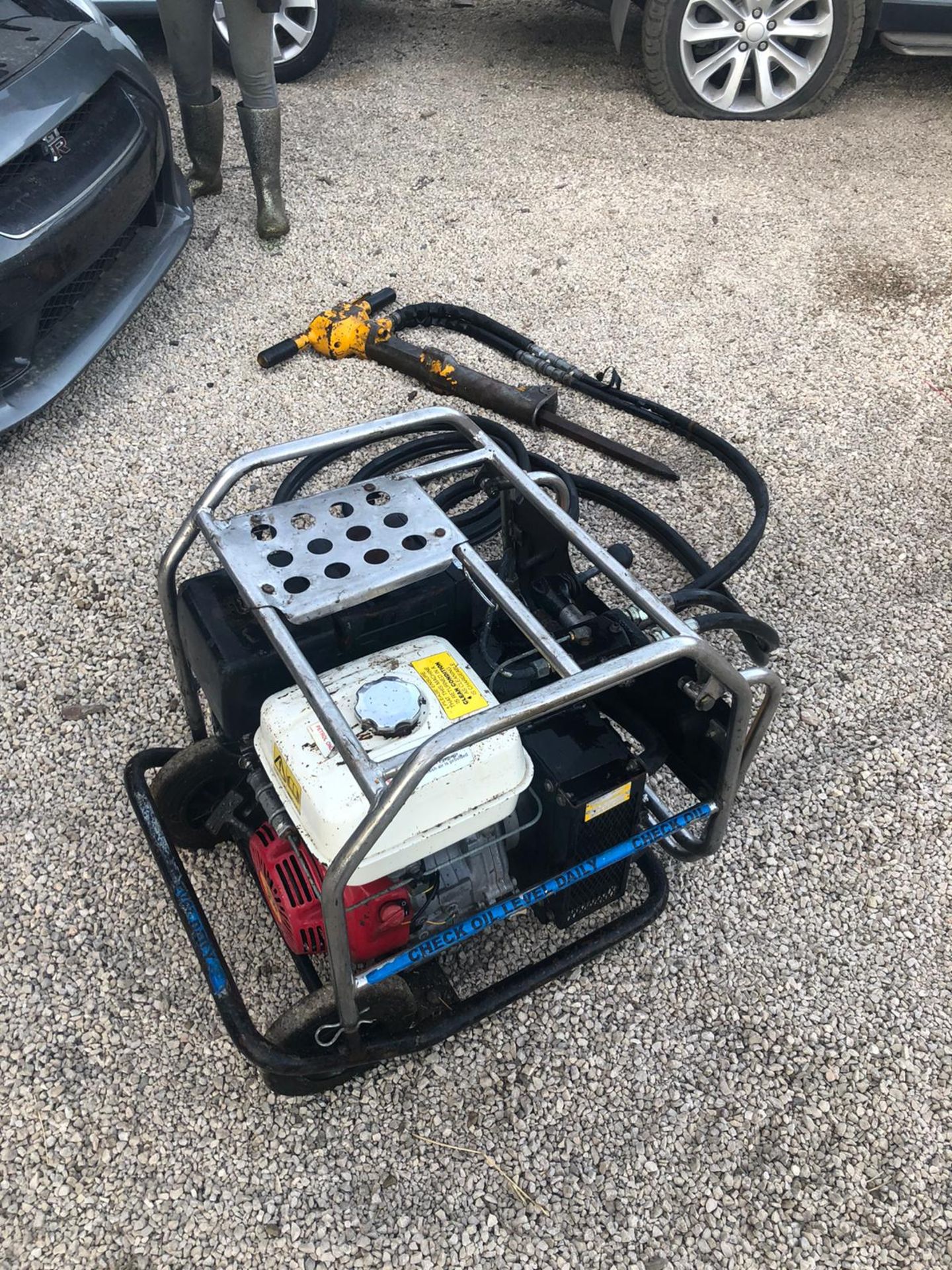 JCB POWER PACK WITH BREAKER, RUNS AND WORKS WELL *NO VAT* - Image 2 of 5