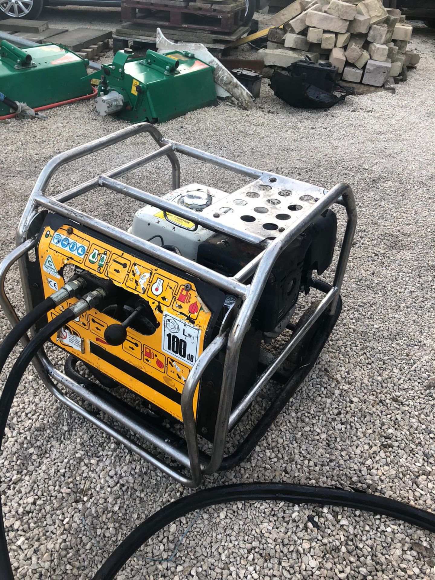 JCB POWER PACK WITH BREAKER, RUNS AND WORKS WELL *NO VAT* - Image 4 of 5