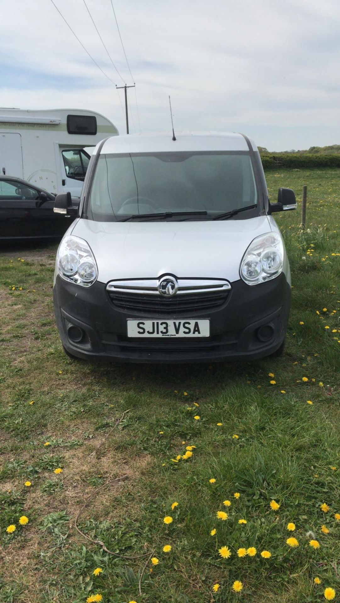 2013/13 REG VAUXHALL COMBO 2300 L2H1 CDTI 1.25 DIESEL SILVER PANEL VAN *NO VAT* - Image 2 of 12