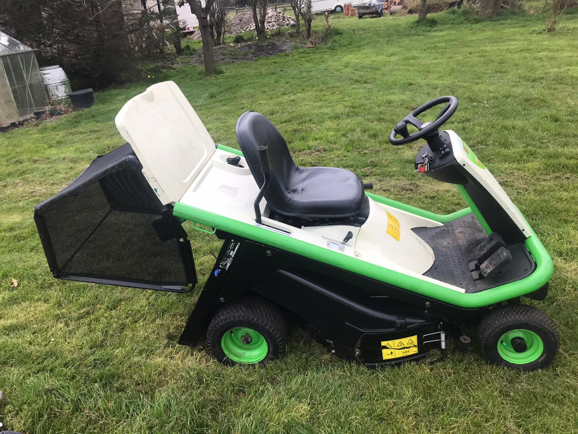 2016 ETESIA HYDRO 80 MKHP3 RIDE ON LAWN MOWER, RUNS, DRIVES AND CUTS *PLUS VAT*