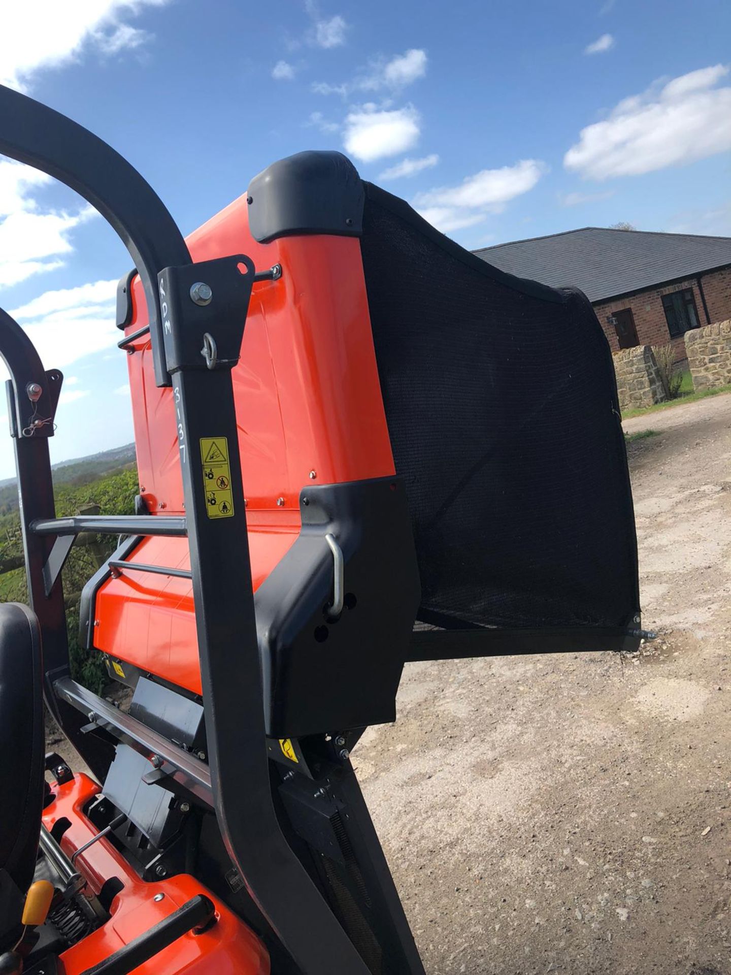 EX DEMO KUBOTA G23-11 RIDE ON LAWN MOWER - ONLY 30 HOURS FROM NEW, IN VERY GOOD CONDITION *PLUS VAT* - Image 7 of 10